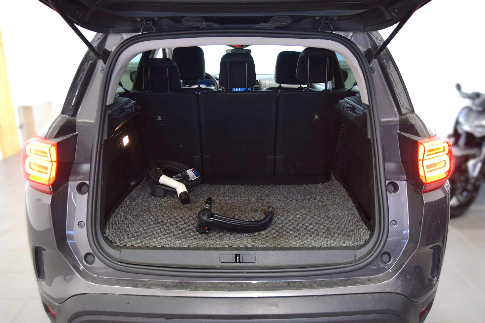CITROEN C5 Aircross 1.6 PHEV Shine-image-5