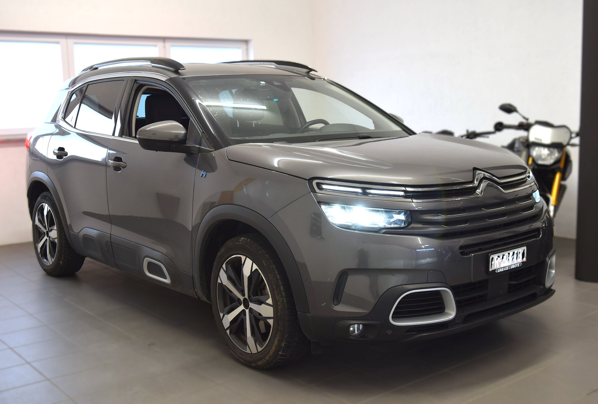 CITROEN C5 Aircross 1.6 PHEV Shine-image-2