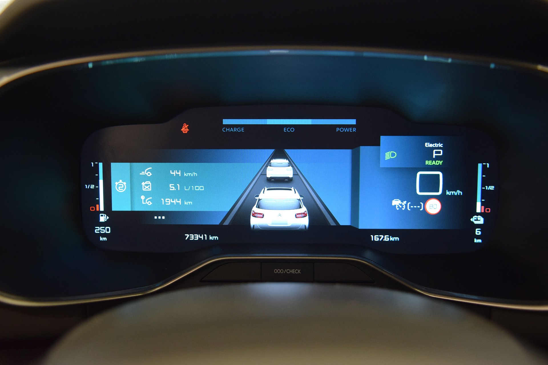 CITROEN C5 Aircross 1.6 PHEV Shine-image-11