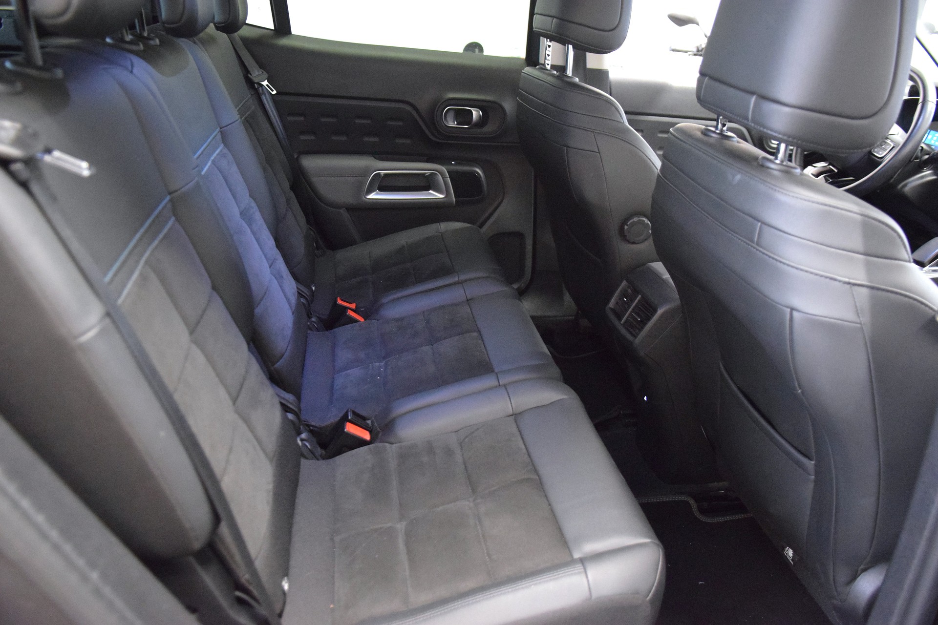 CITROEN C5 Aircross 1.6 PHEV Shine-image-8