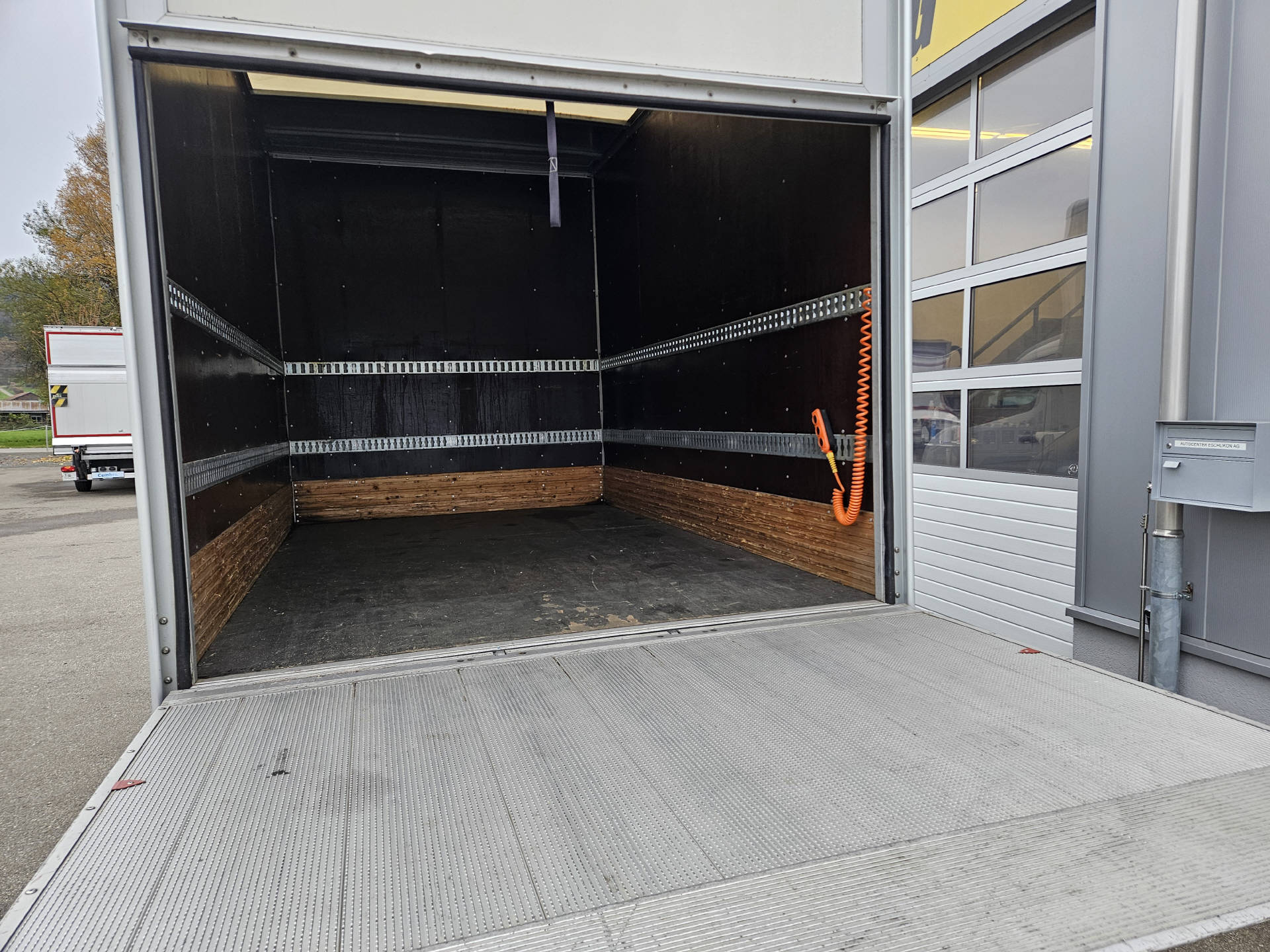VW Crafter 35 Kab.-Ch. 3665 2.0 TDI 136 * Hebebühne * Nutzlast von 930 KG *-image-9