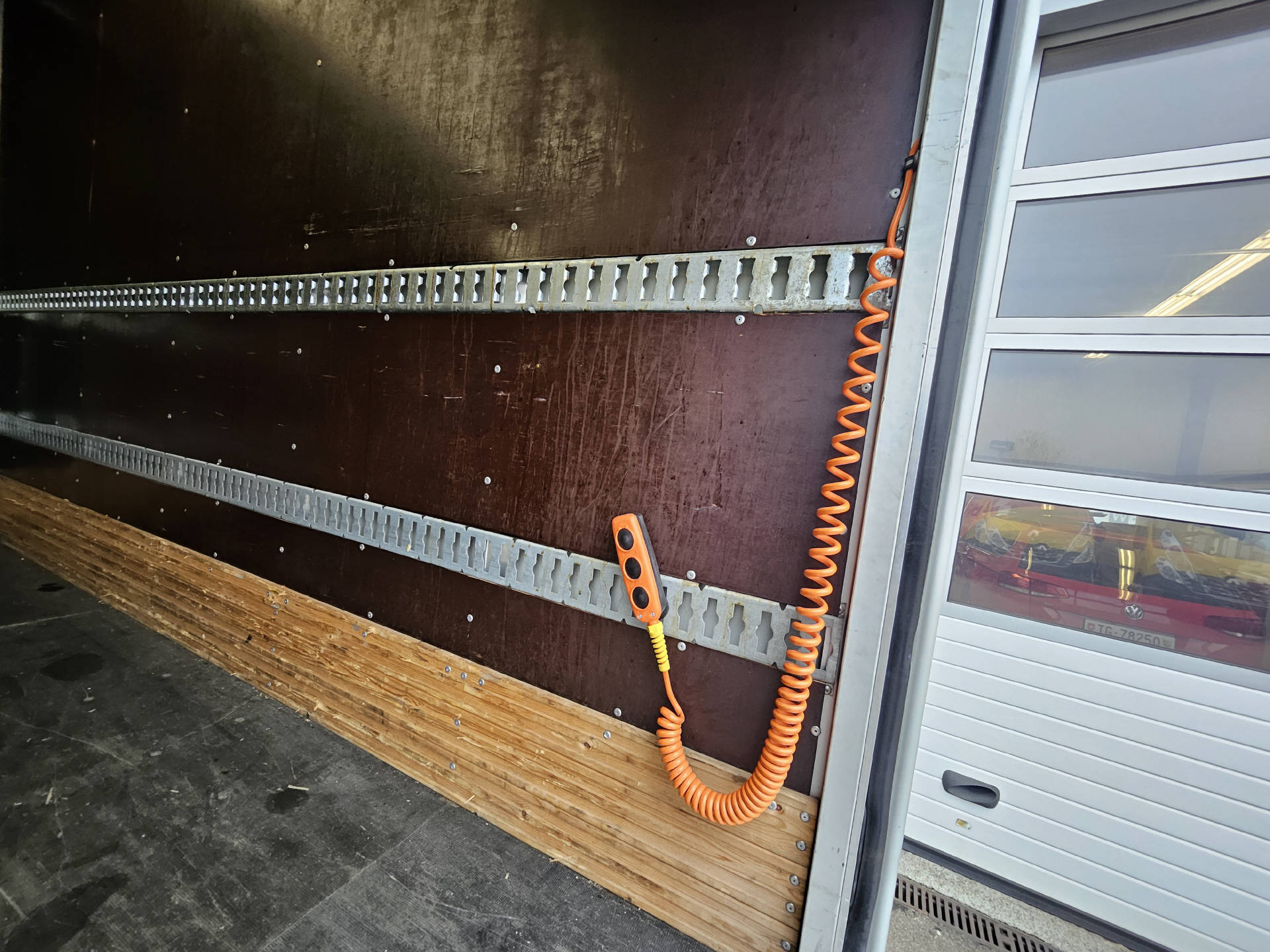 VW Crafter 35 Kab.-Ch. 3665 2.0 TDI 136 * Hebebühne * Nutzlast von 930 KG *-image-13