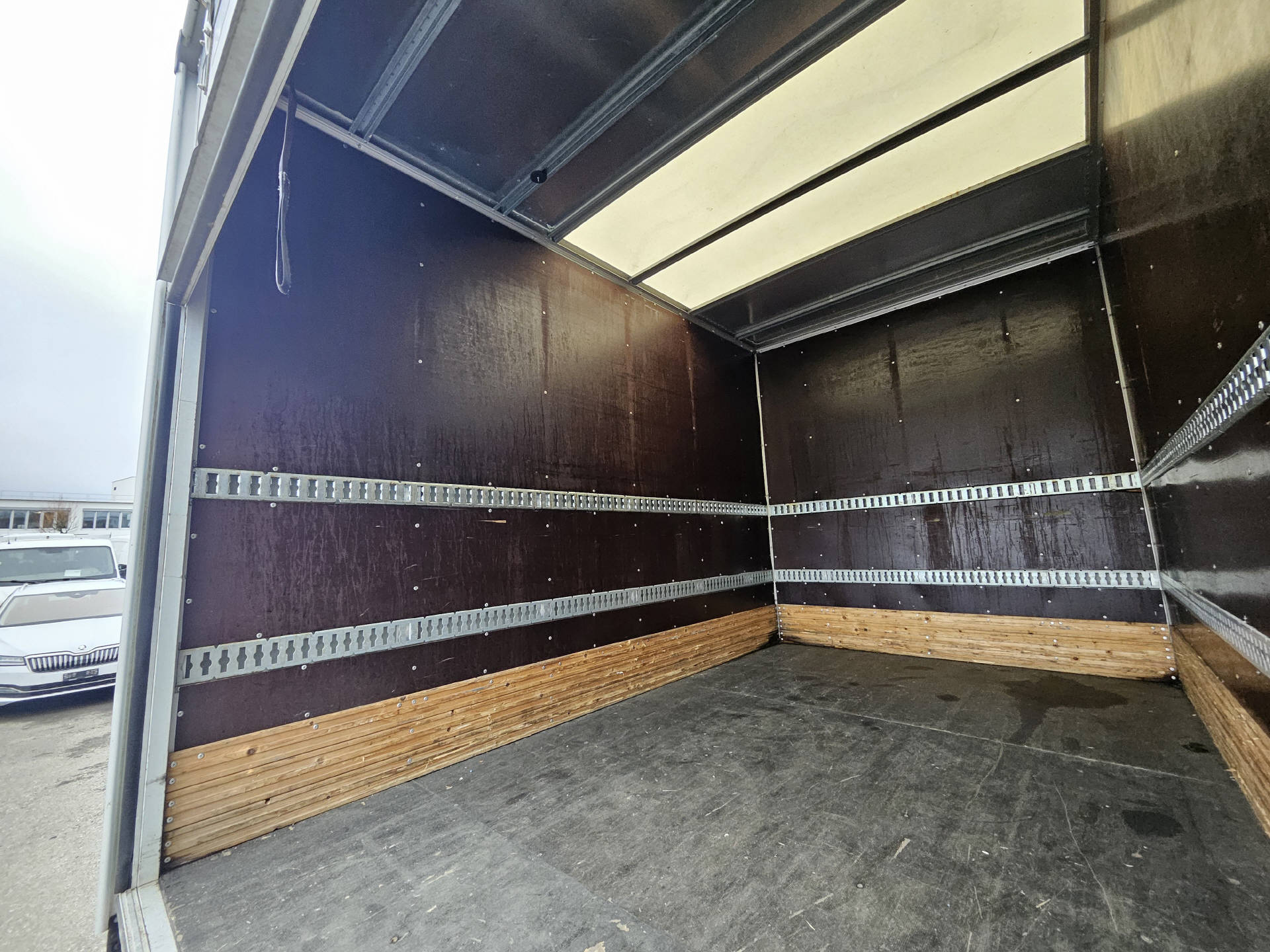 VW Crafter 35 Kab.-Ch. 3665 2.0 TDI 136 * Hebebühne * Nutzlast von 930 KG *-image-12