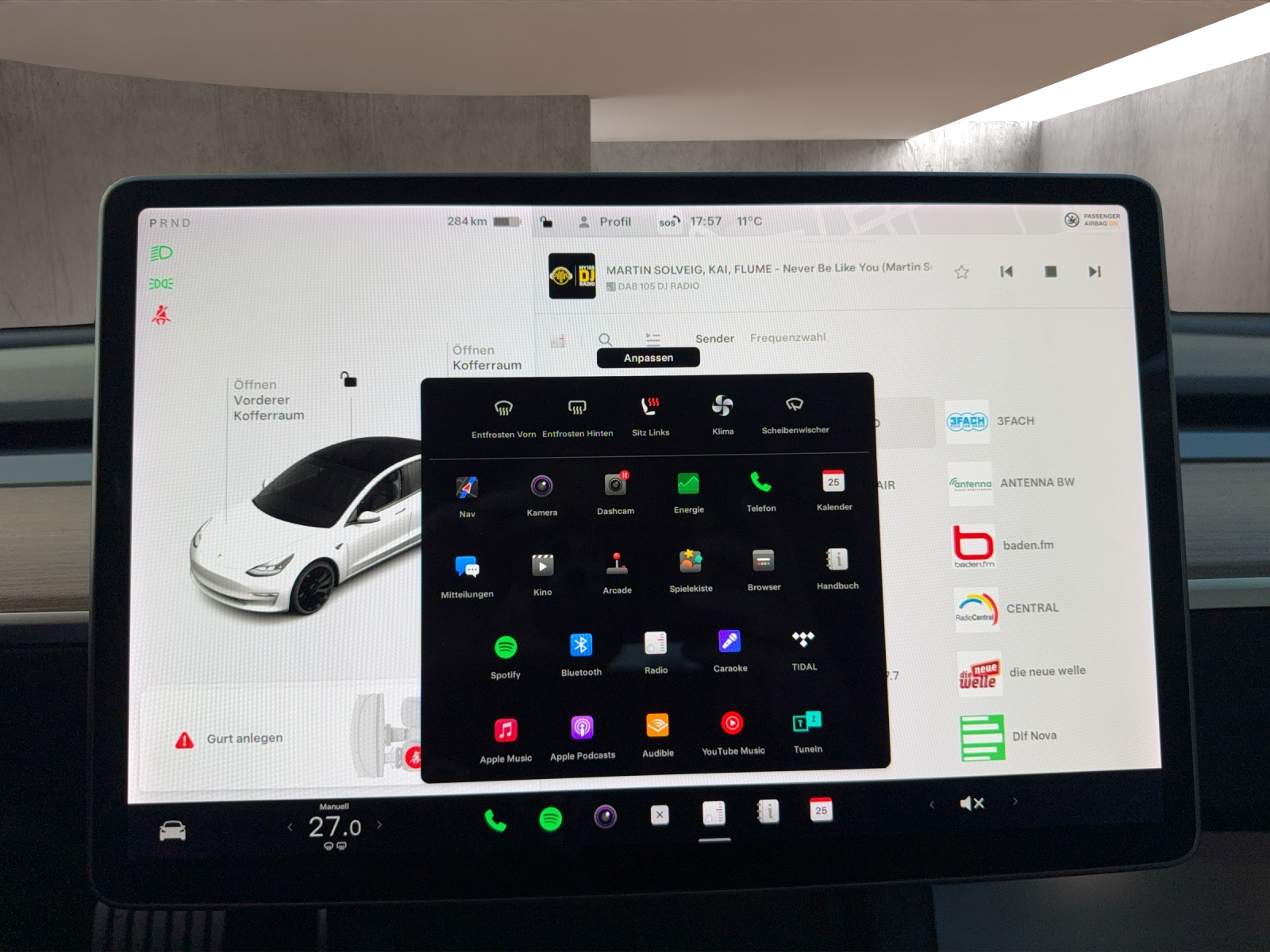 TESLA Model 3 Long Range Dual Motor AWD-image-9