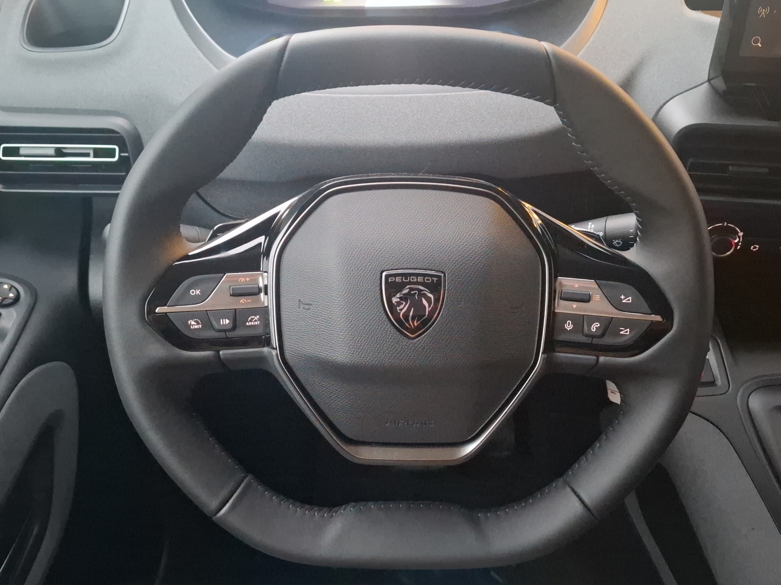 PEUGEOT Rifter NEW Long 1.5 BHDi Allure-image-12
