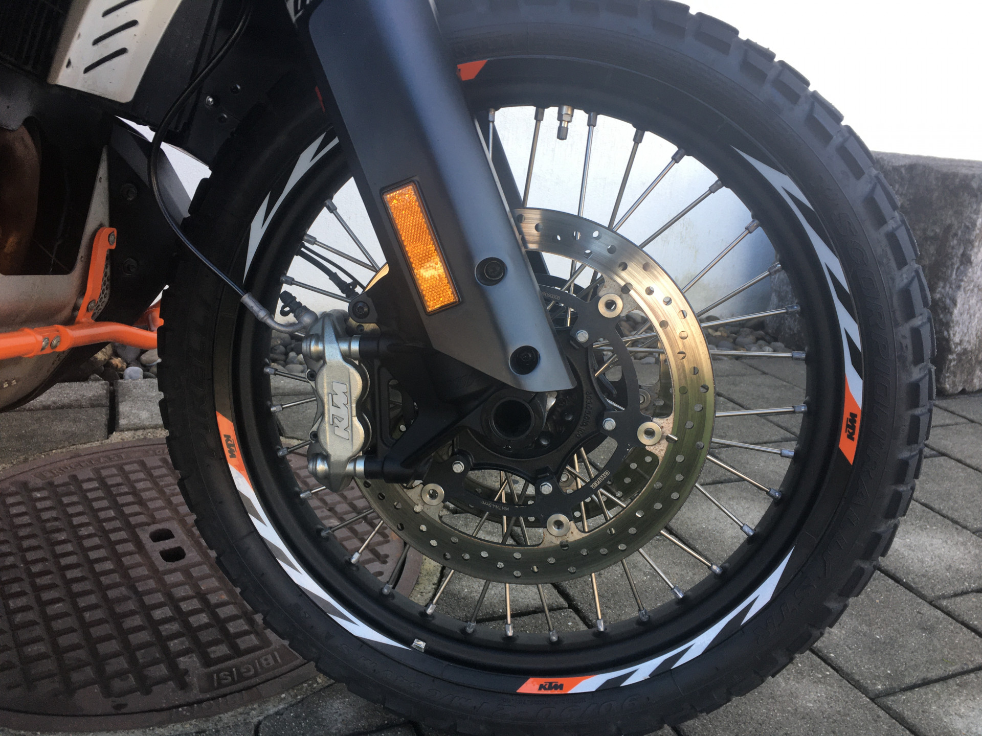 KTM 790 Adventure R Rally-showroom-element-3