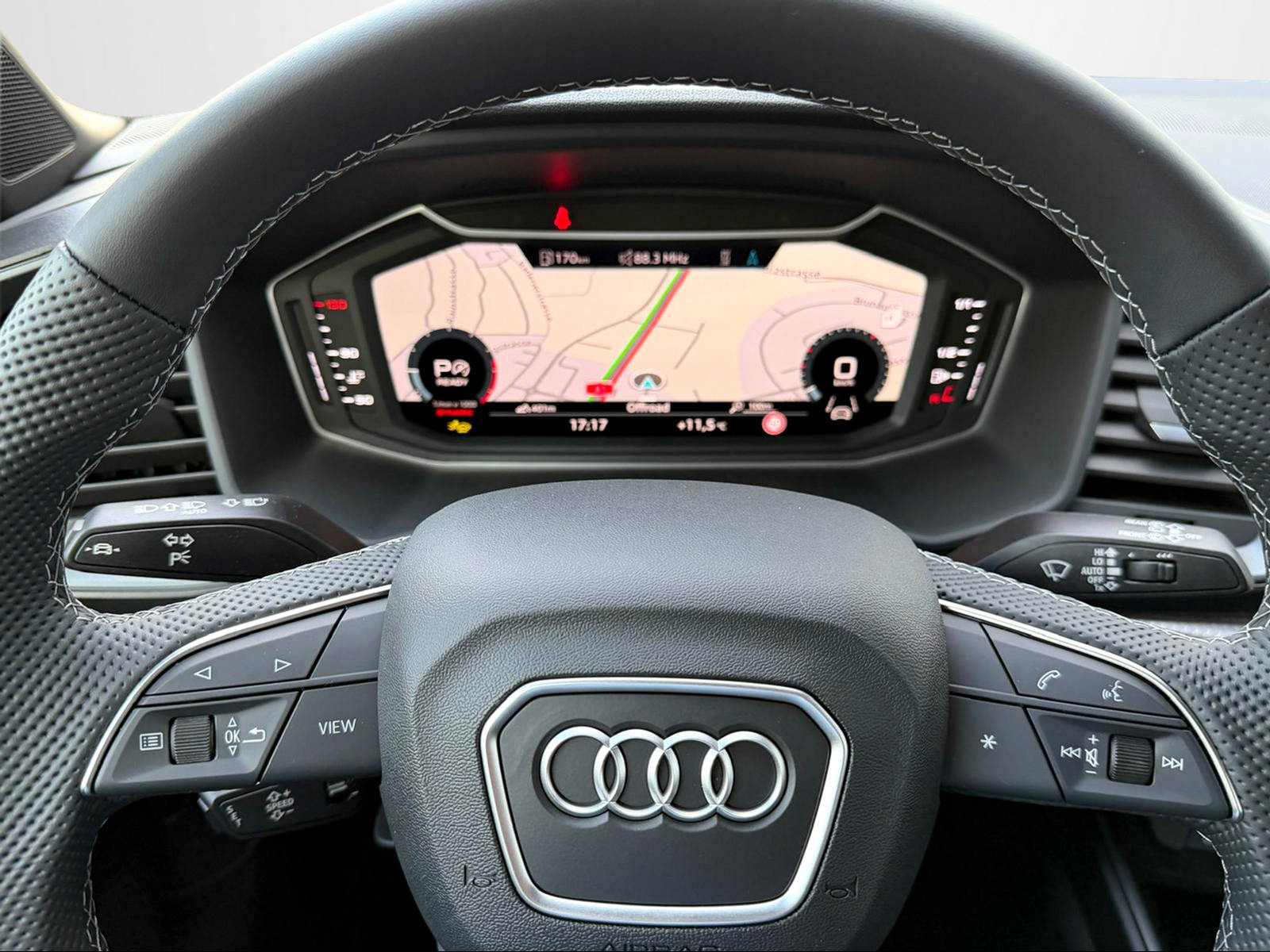 AUDI A1 Sportback 30 TFSI S Line Attraction S-tronic-image-4