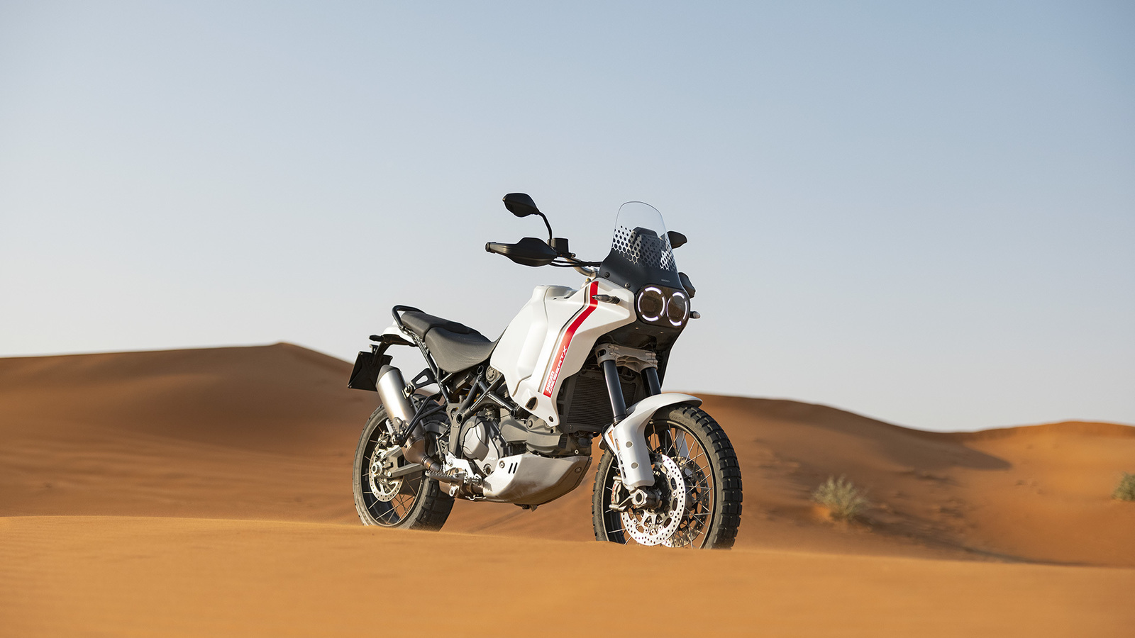 DUCATI Desert X-image-10