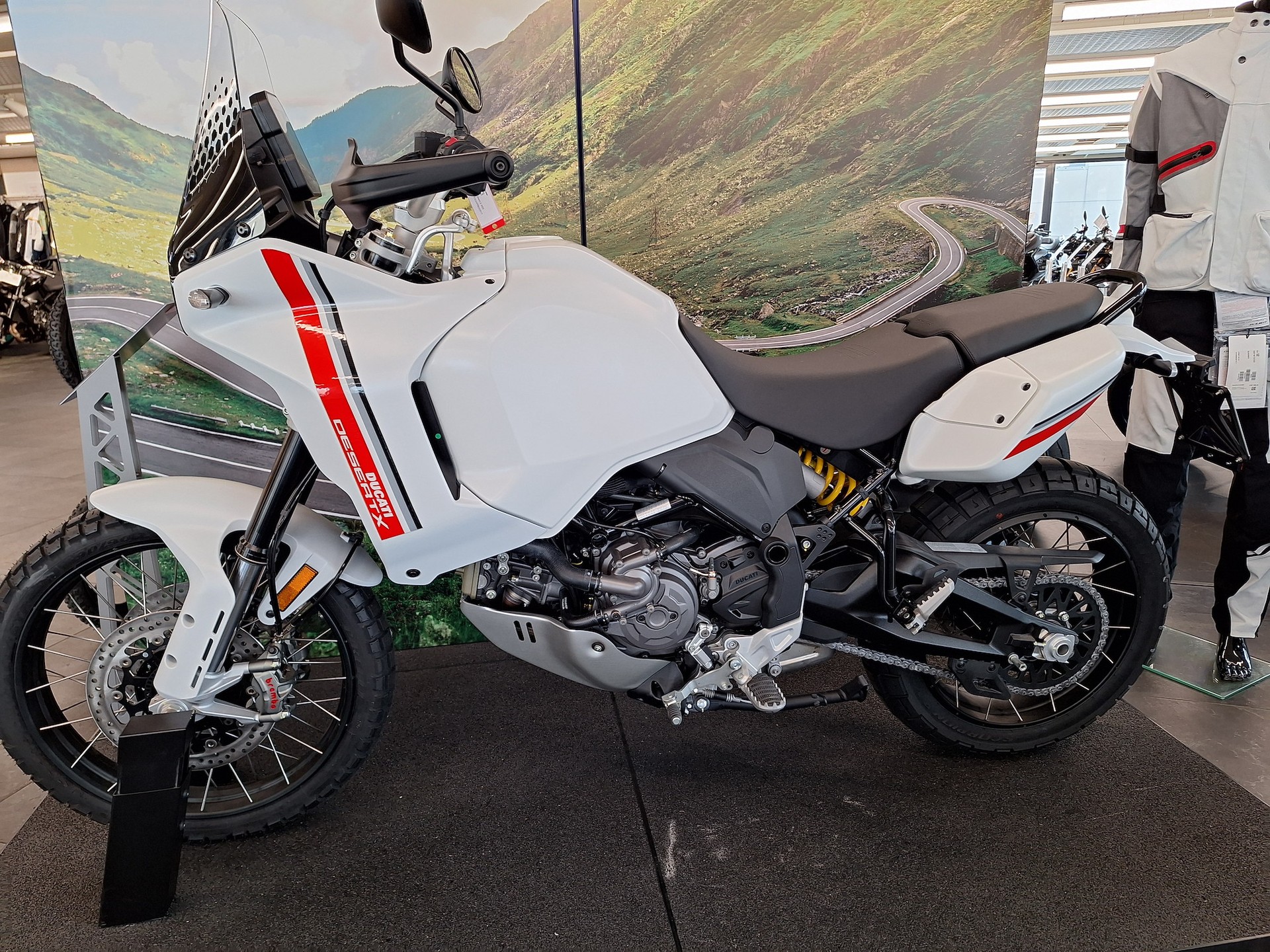 DUCATI Desert X