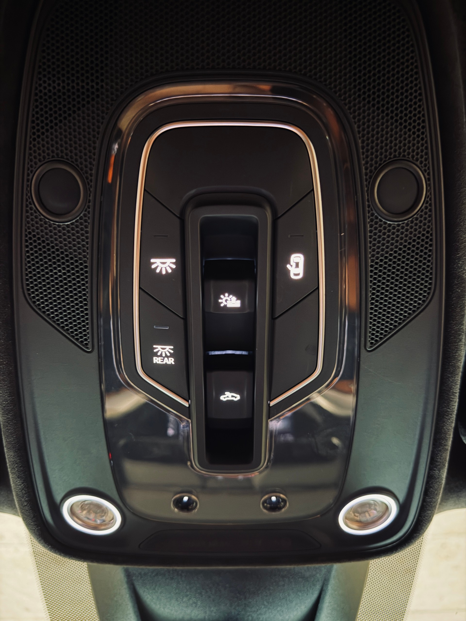 LAMBORGHINI Urus E-Gear-image-13