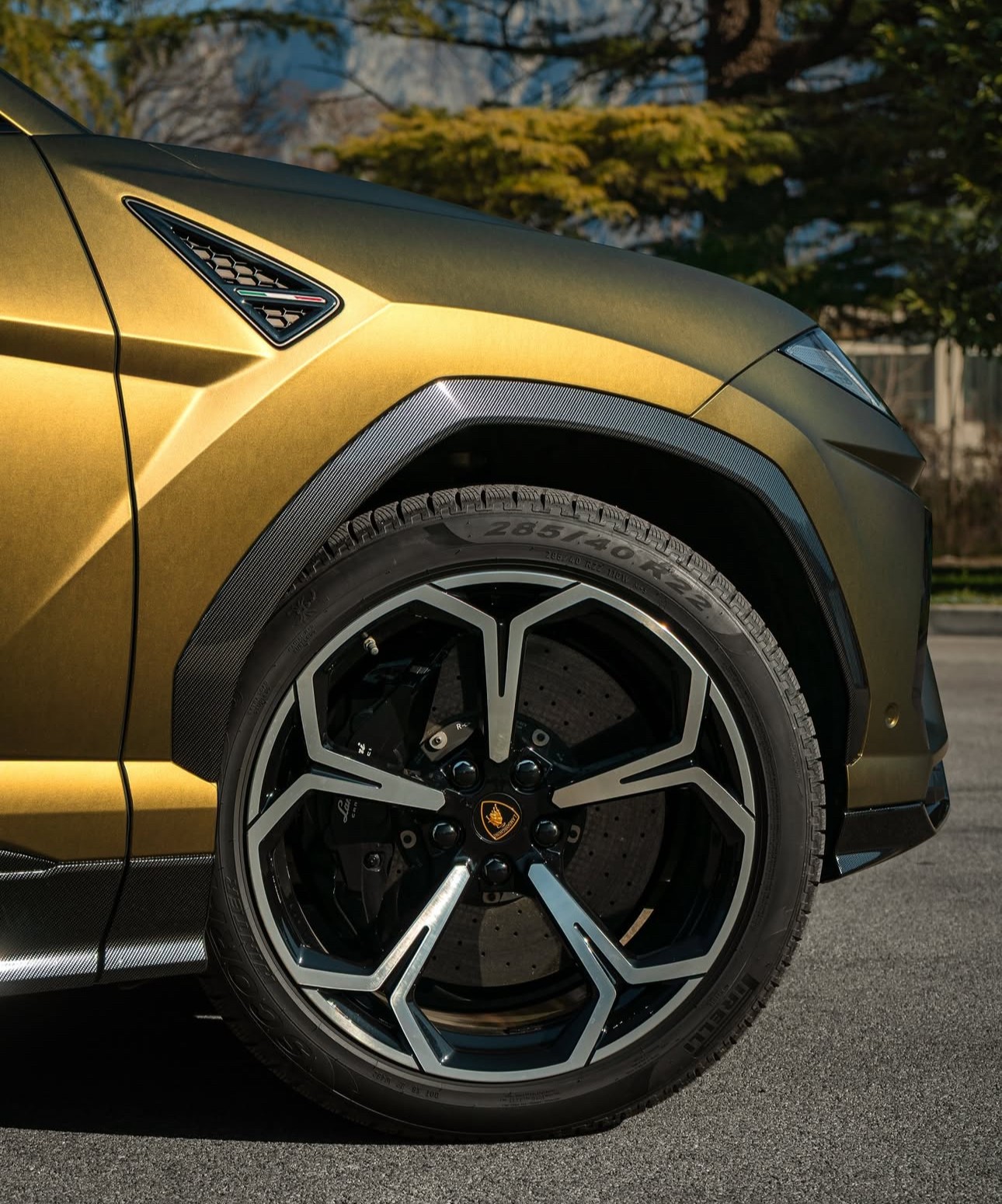 LAMBORGHINI Urus E-Gear-image-4