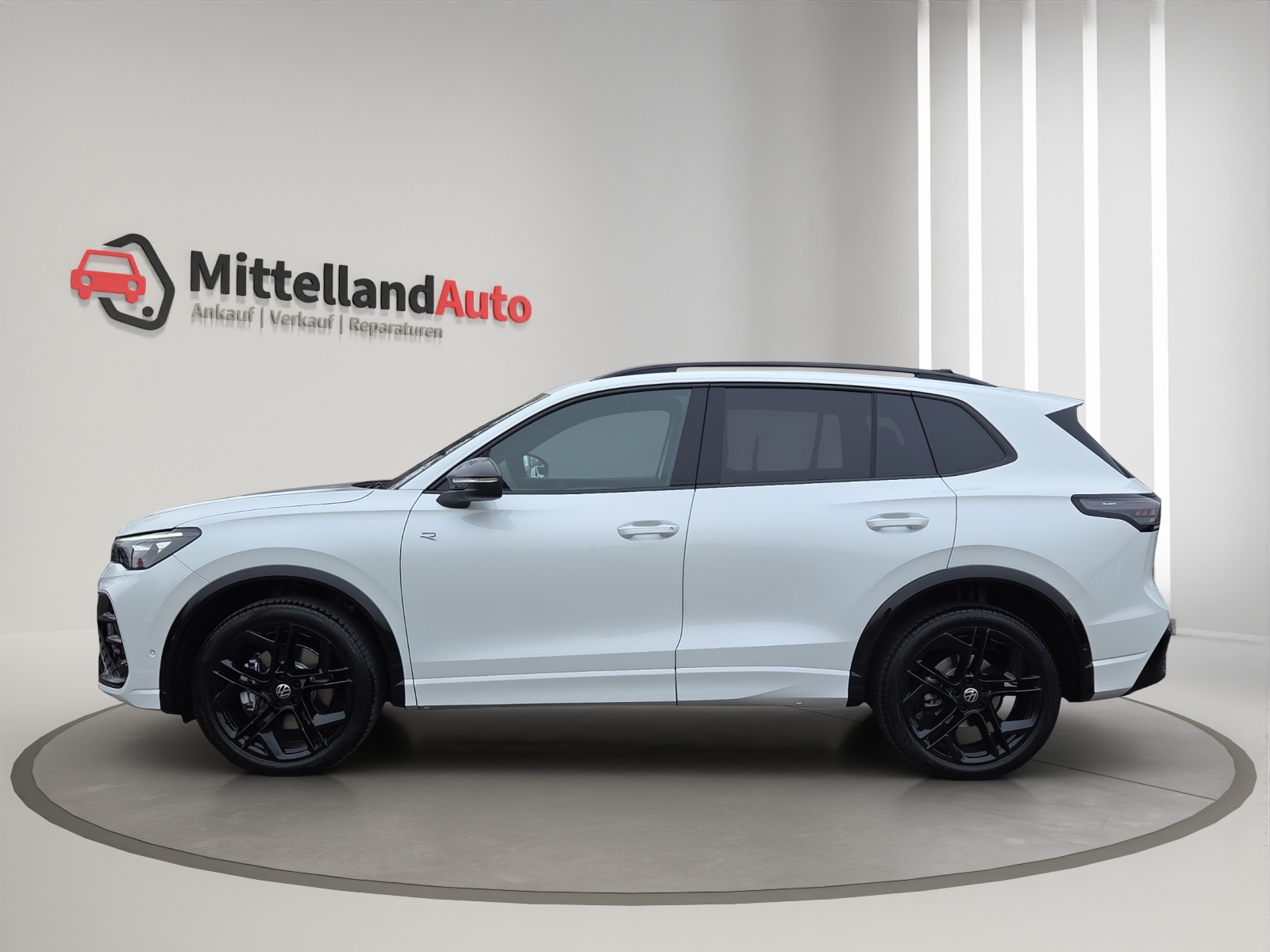 VW Tiguan 2.0 TDI SCR R-Line 4Motion DSG-image-4