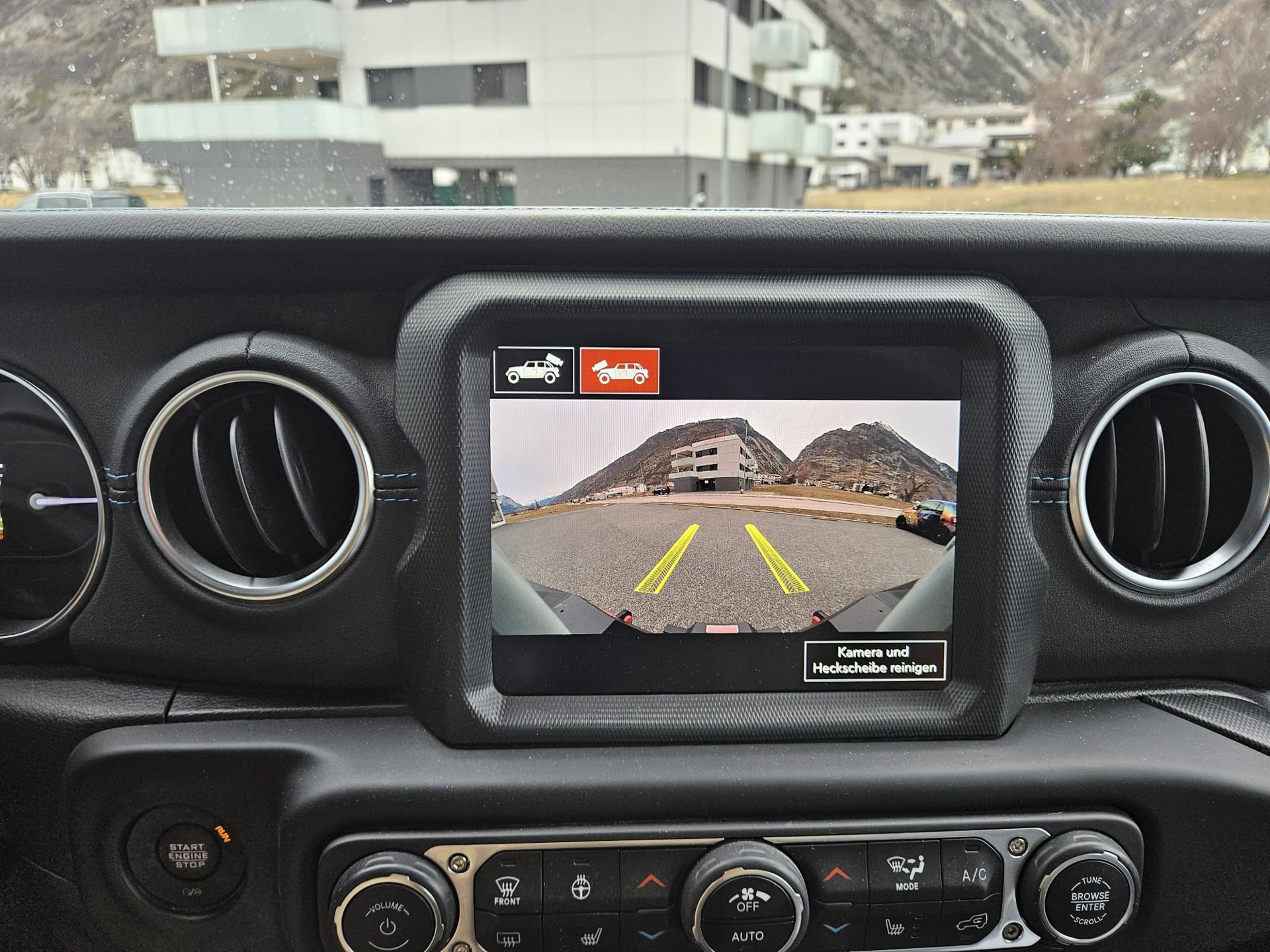 JEEP Wrangler 2.0 PHEV Unlimited Rubicon DT Automatic-image-9