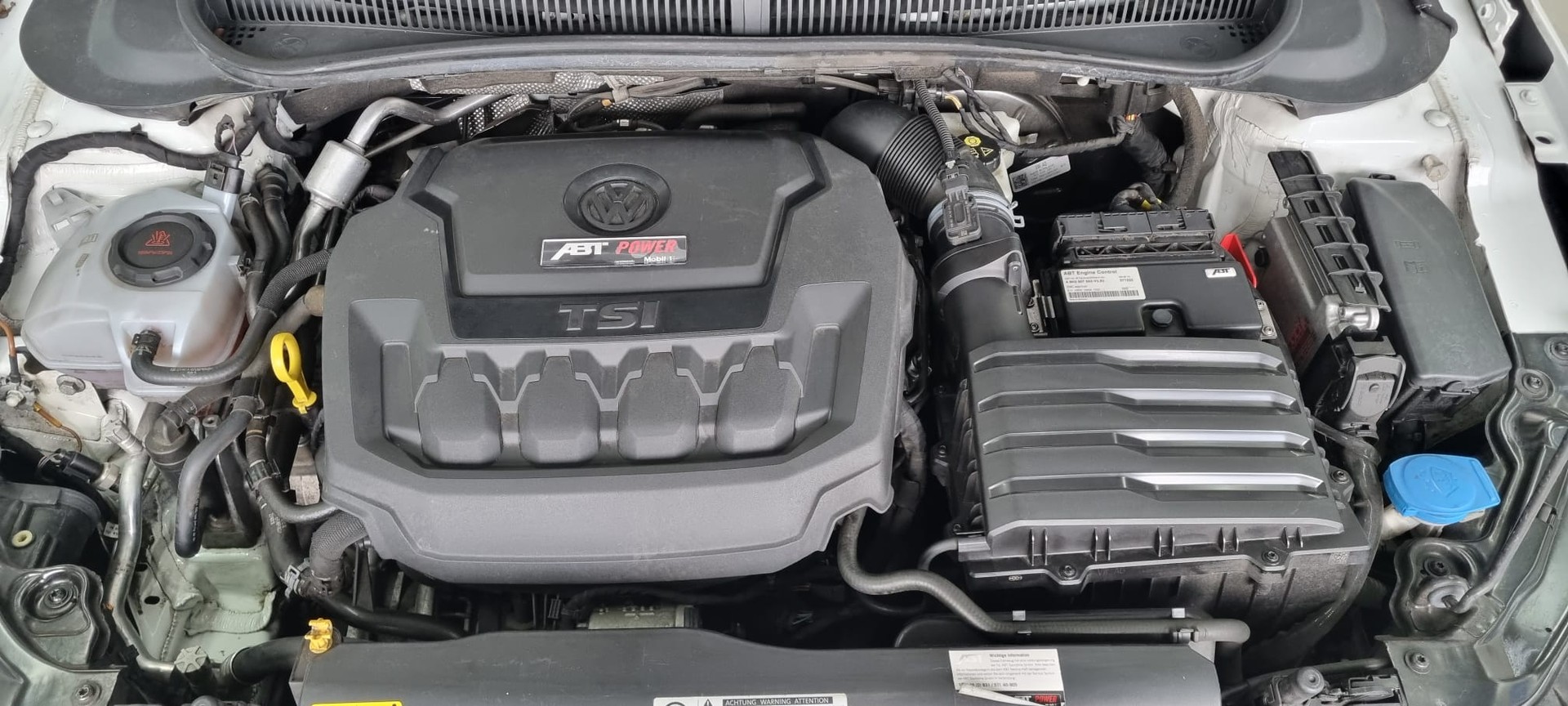 VW Polo 2.0 TSI GTI DSG-image-11