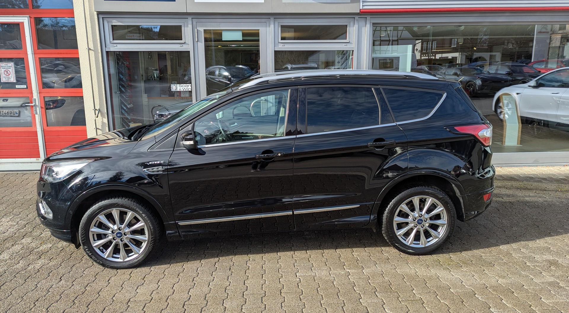 FORD Kuga 2.0 TDCi Vignale 4WD PowerShift-image-3