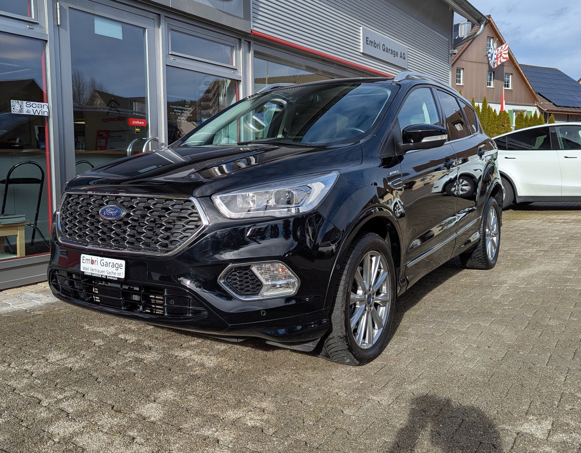 FORD Kuga 2.0 TDCi Vignale 4WD PowerShift-image-2