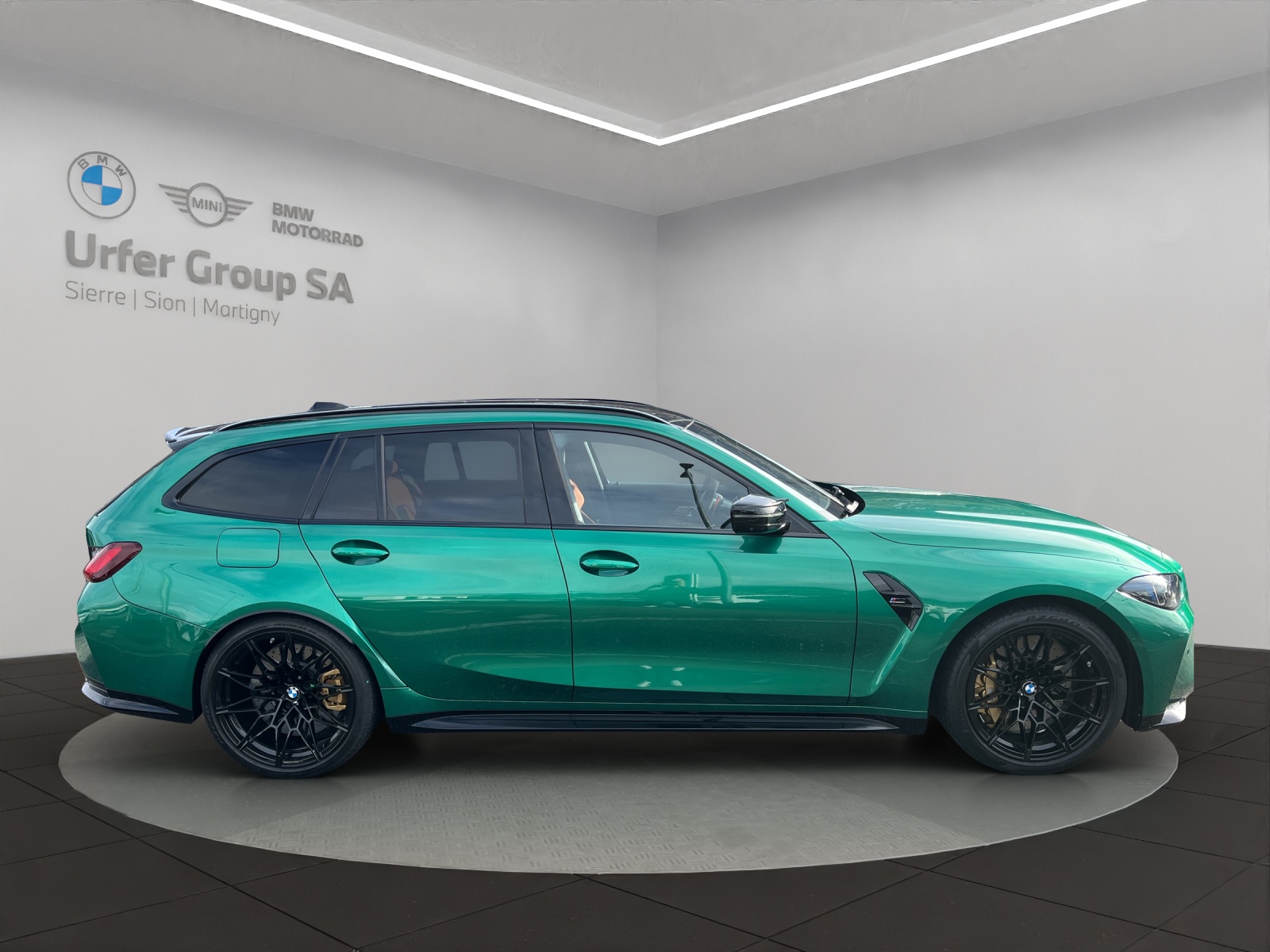 BMW M3 Touring xDrive Competition M-image-2