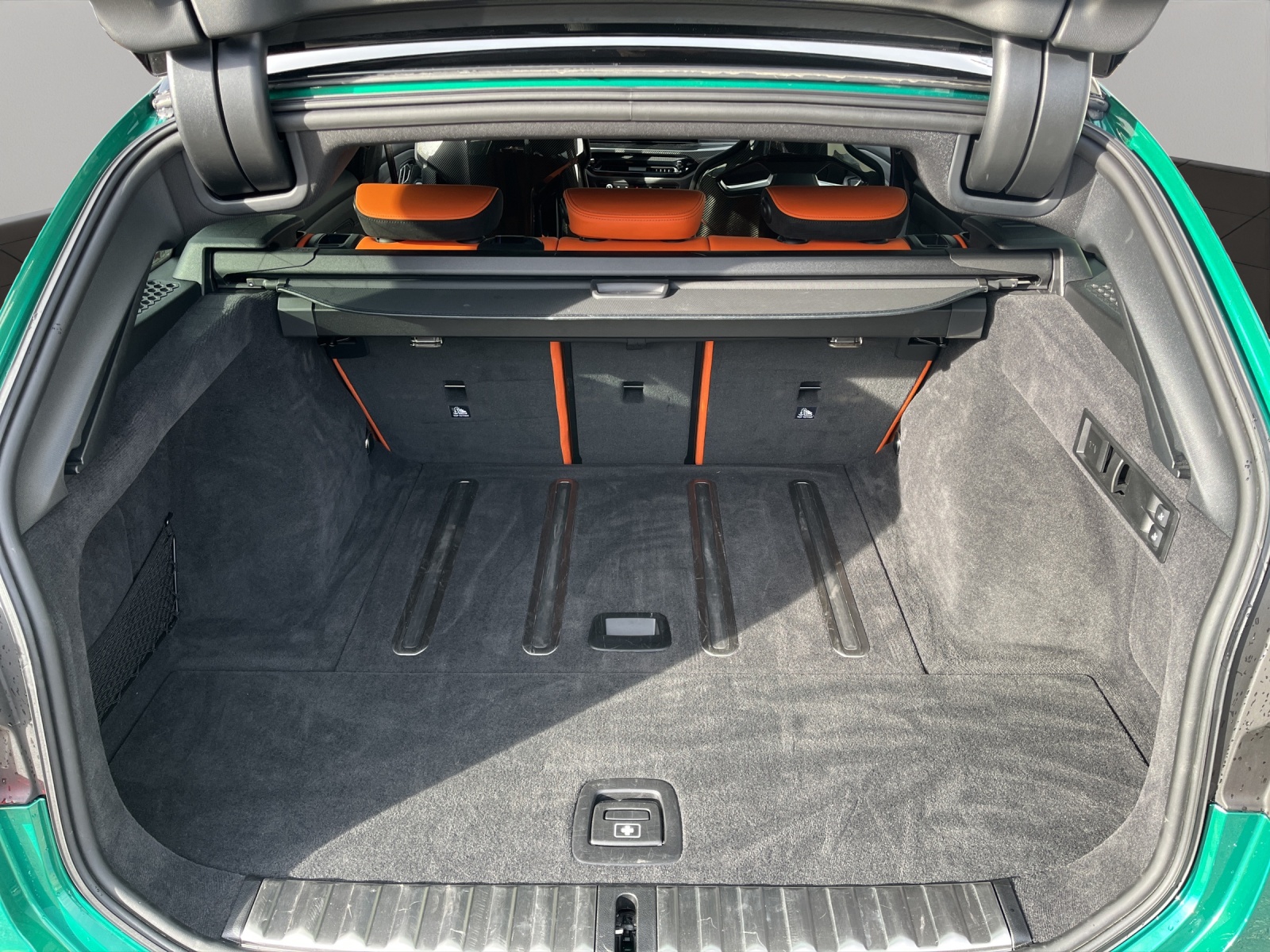 BMW M3 Touring xDrive Competition M-image-21
