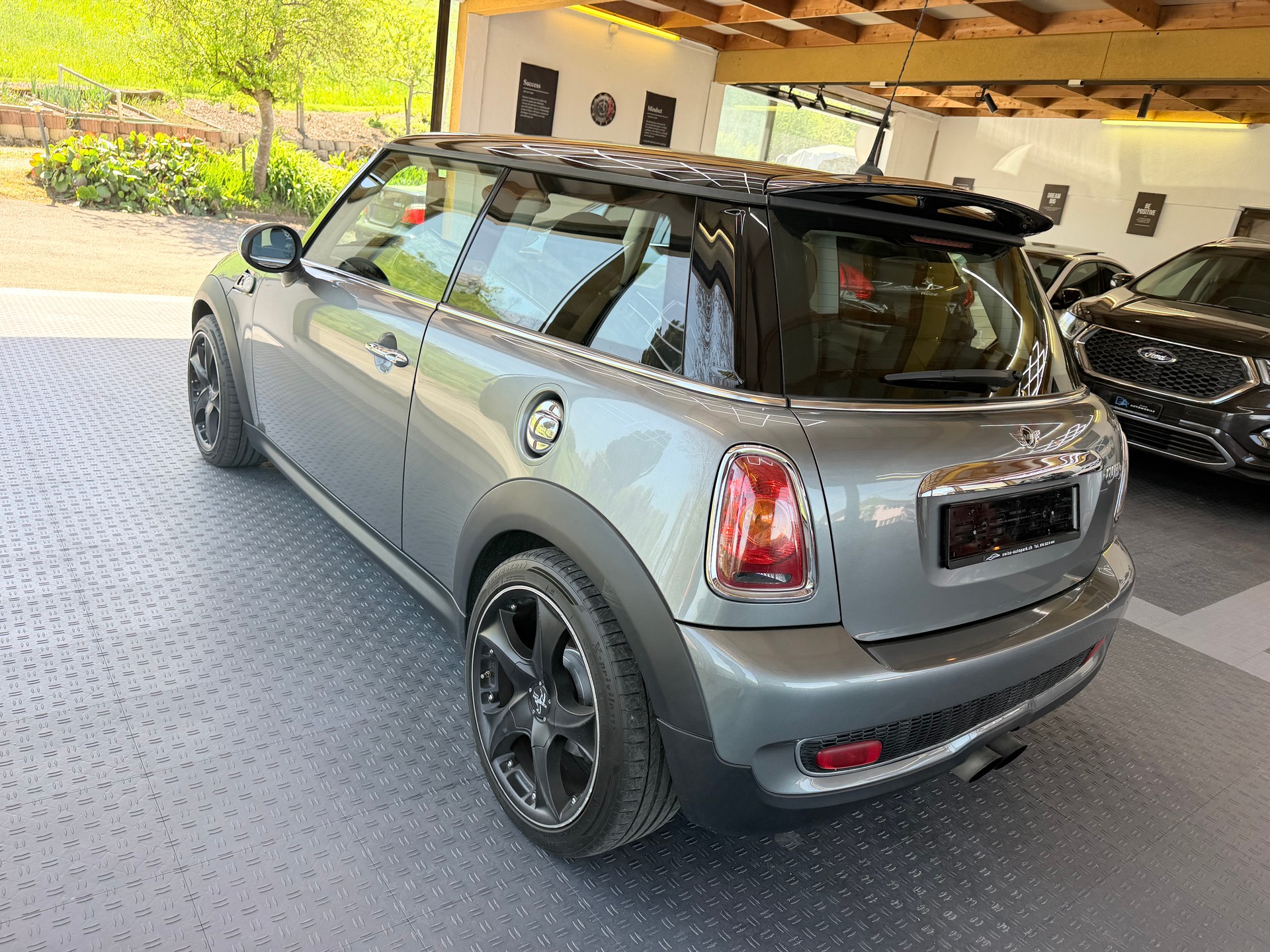 MINI Cooper S-image-6