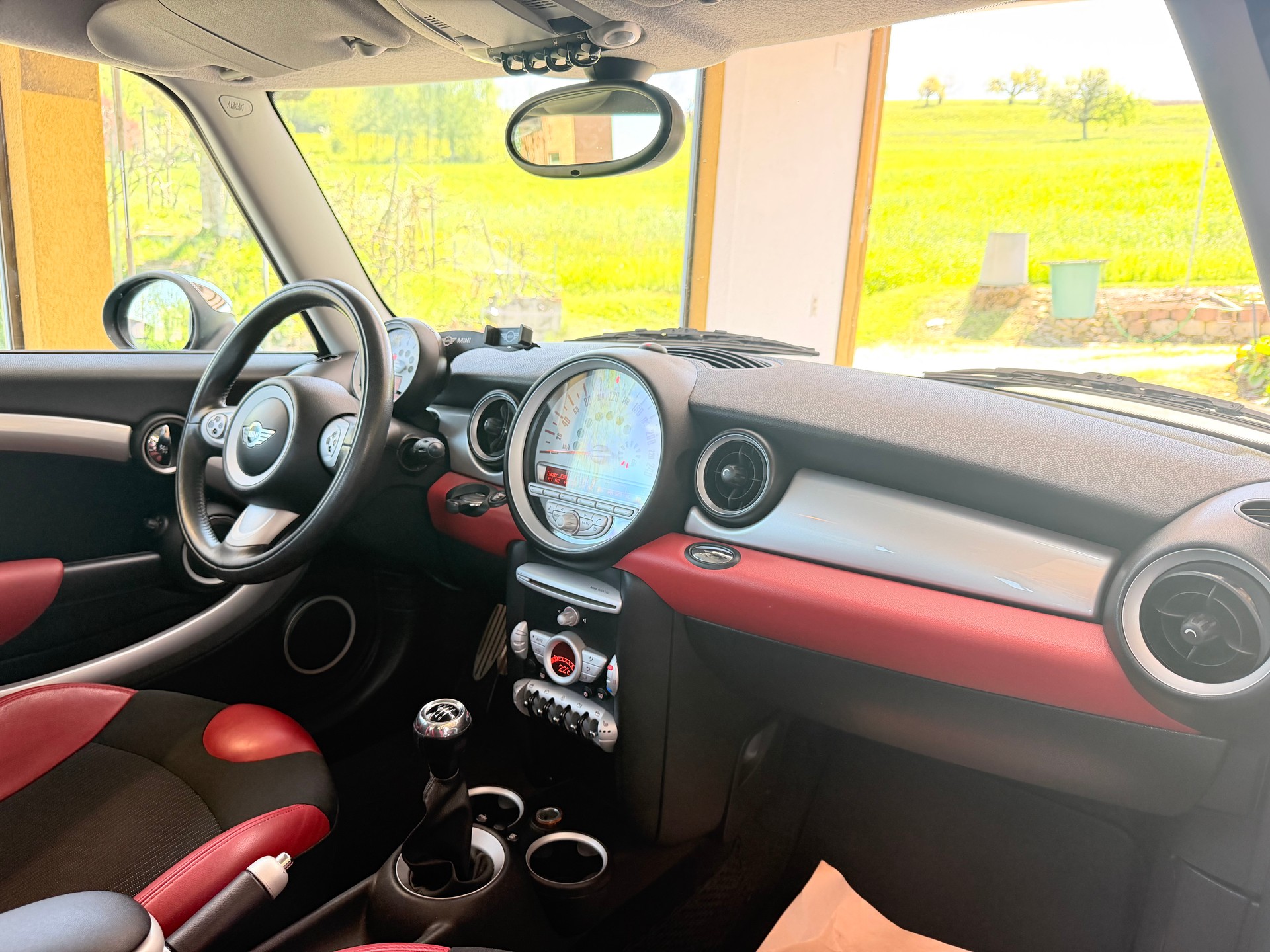 MINI Cooper S-image-8