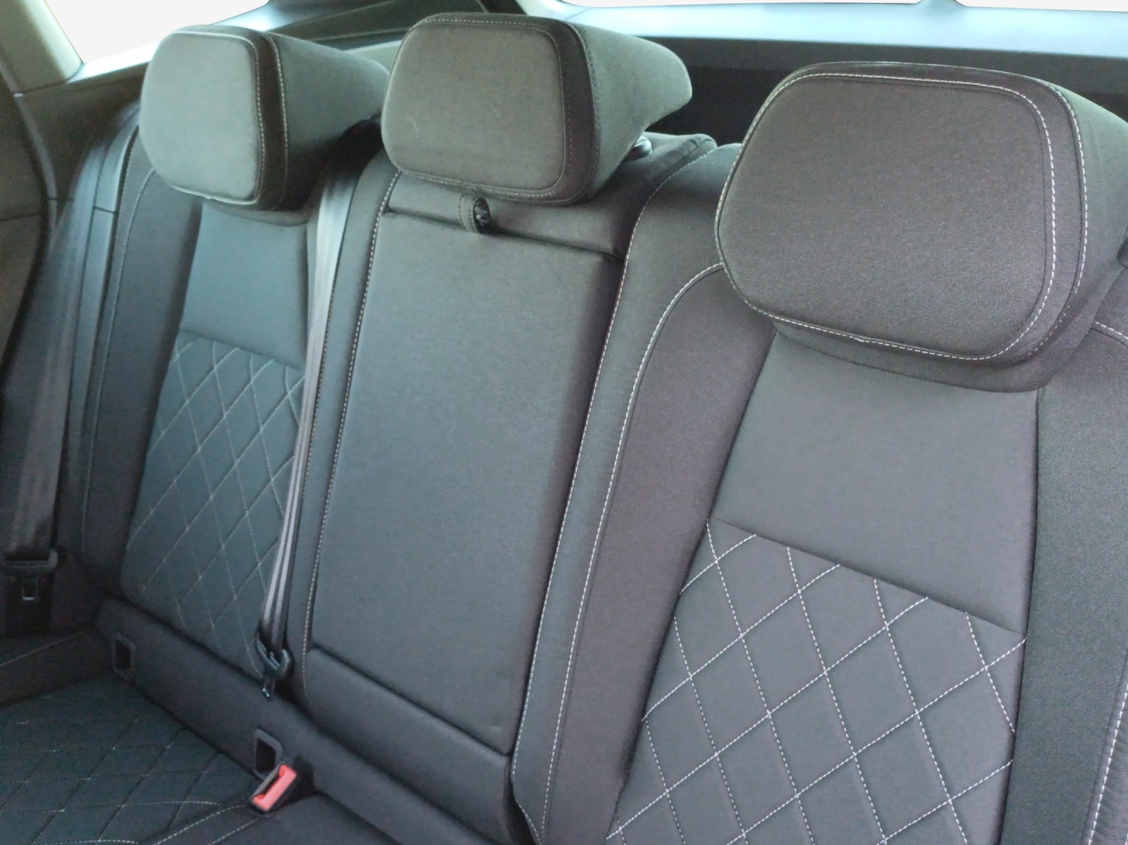 SKODA Karoq 2.0 TSI SportLine 4x4 DSG-image-11