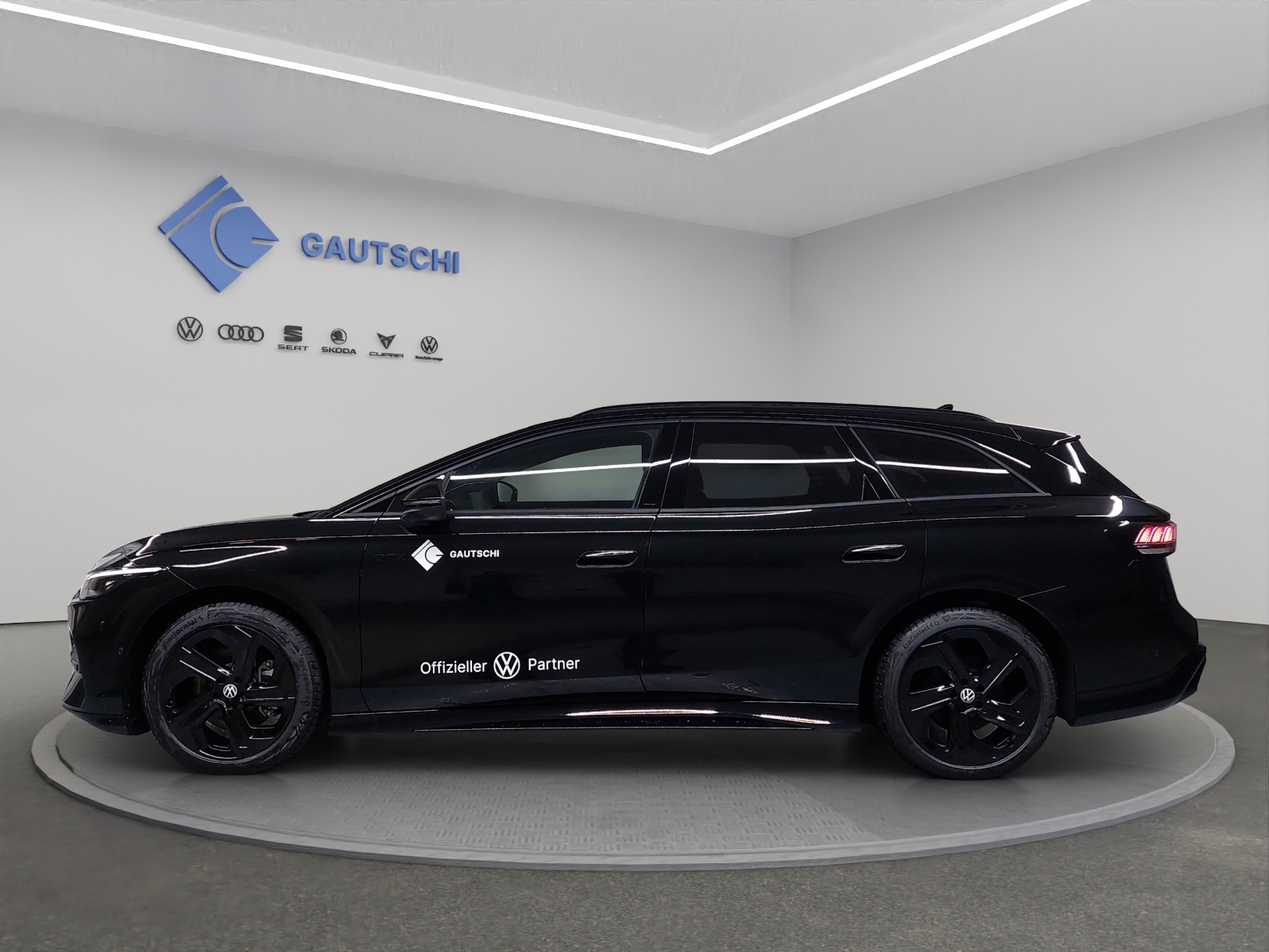 VW ID.7 Tourer GTX 86 kWh GTX United 4 Motion-image-1
