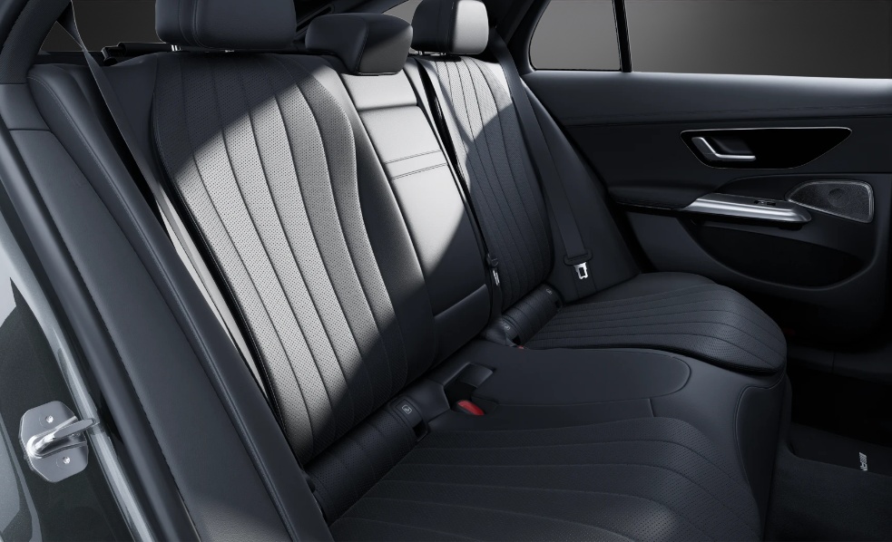 MERCEDES-BENZ E 220 d T 4Matic 9G-Tronic-image-9