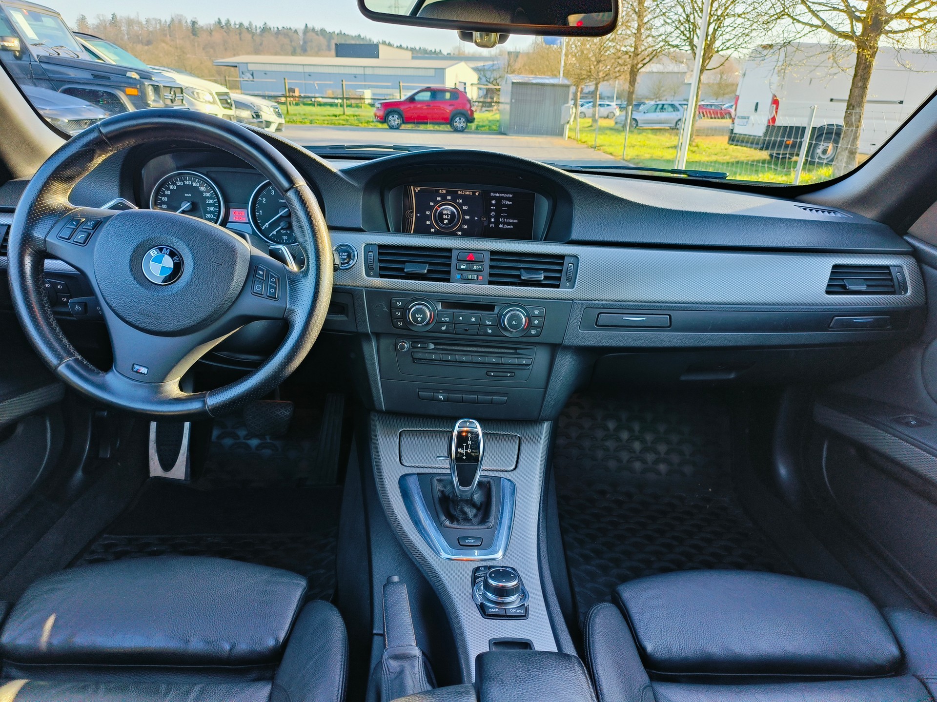 BMW 335i Cabriolet DSG-image-9