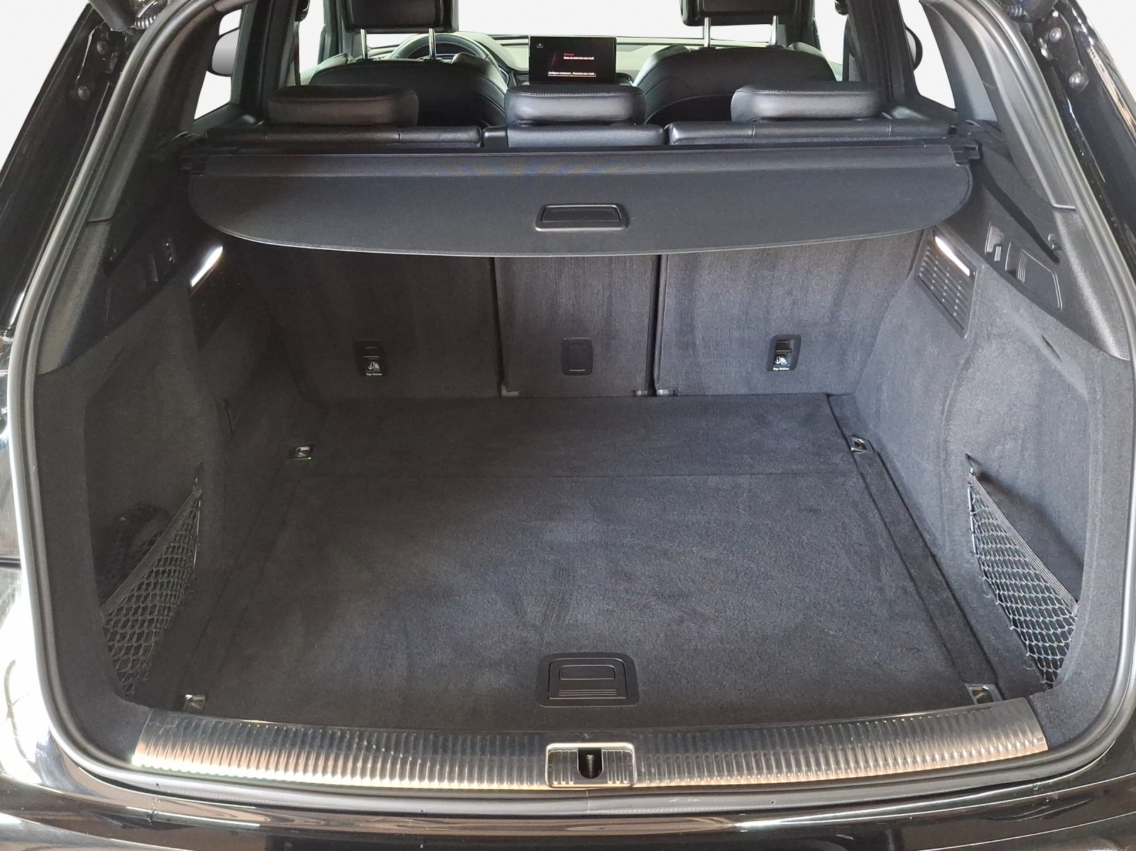 AUDI Q5 45 TFSI advanced quattro S-tronic-image-12
