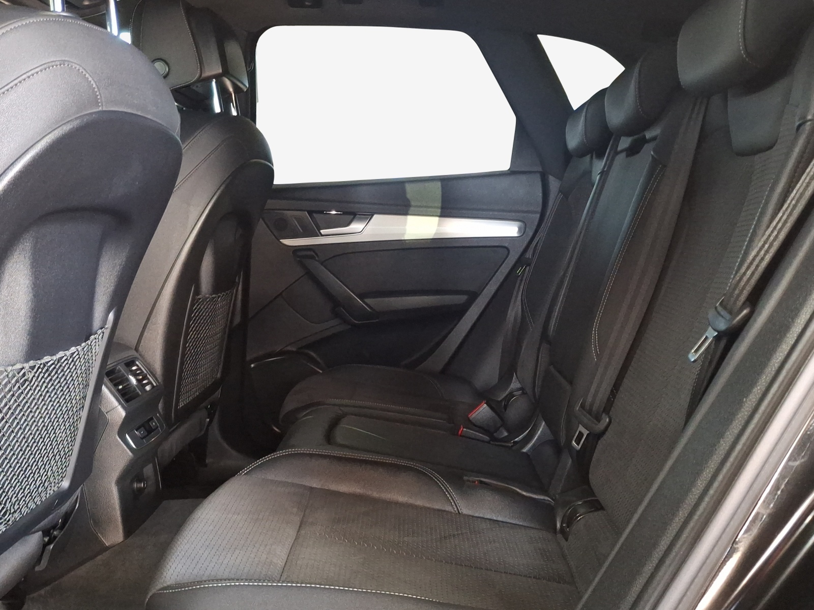 AUDI Q5 45 TFSI advanced quattro S-tronic-image-11