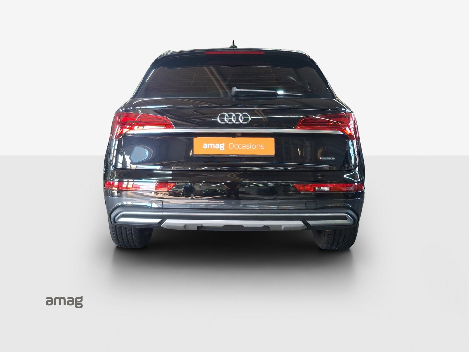 AUDI Q5 45 TFSI advanced quattro S-tronic-image-3