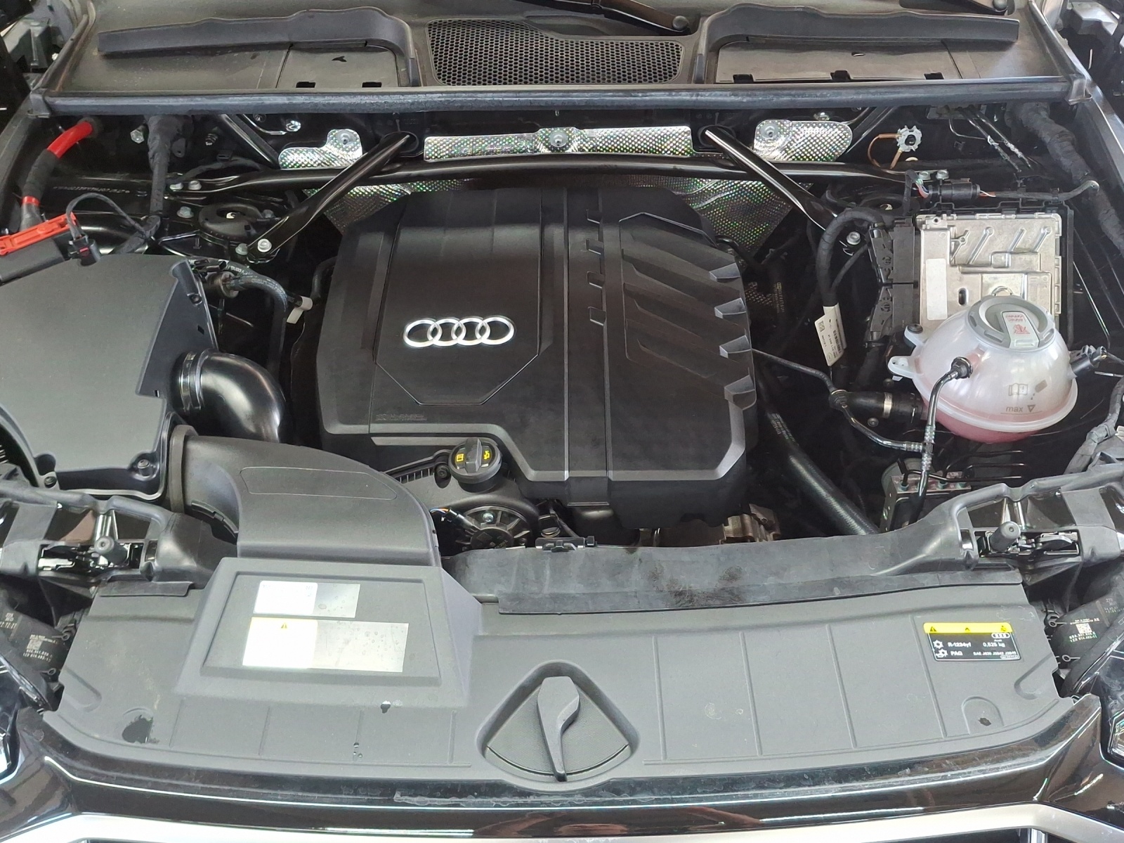 AUDI Q5 45 TFSI advanced quattro S-tronic-image-13