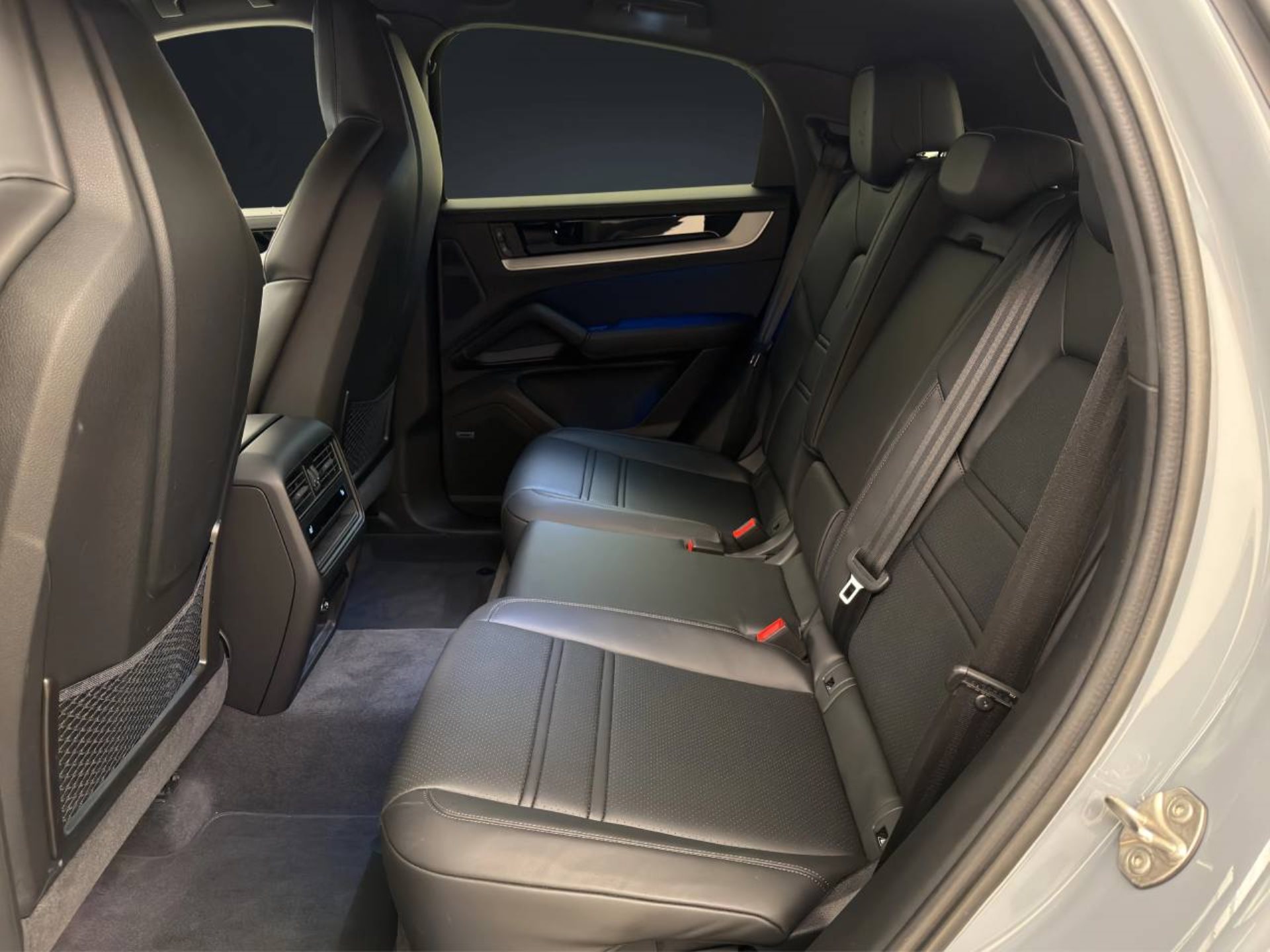 PORSCHE Cayenne E-Hybrid Coupé-image-13