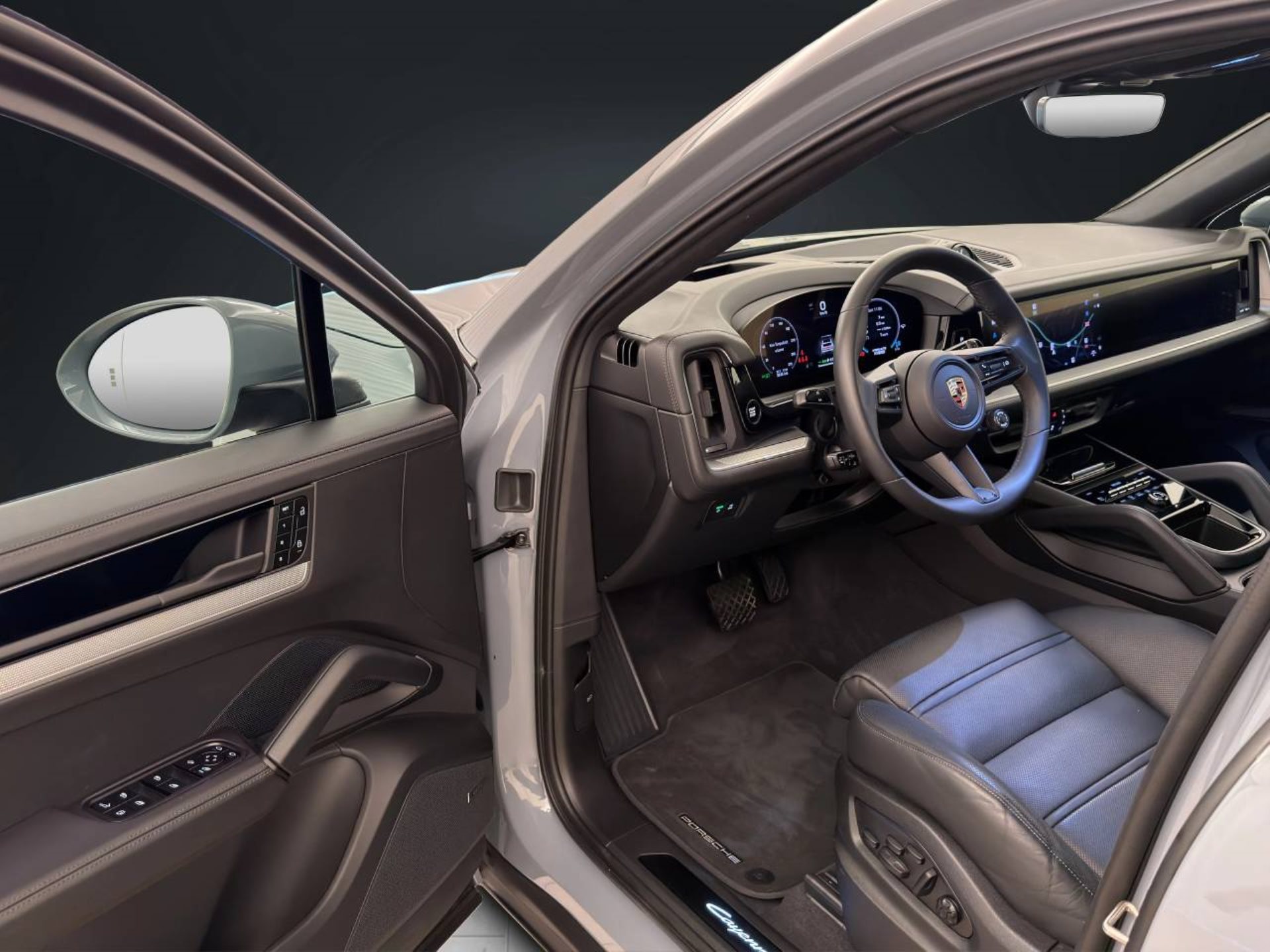 PORSCHE Cayenne E-Hybrid Coupé-image-3