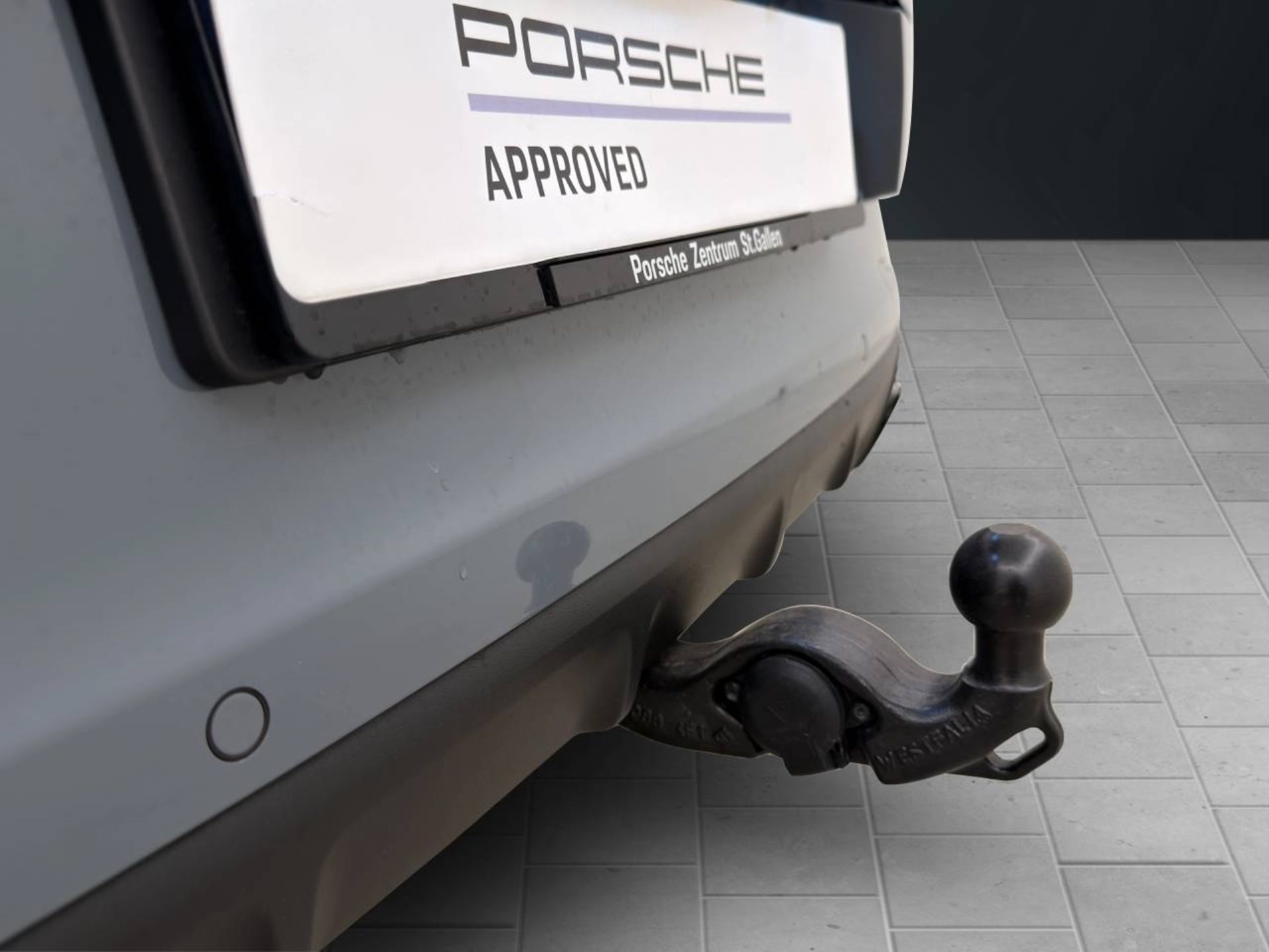 PORSCHE Cayenne E-Hybrid Coupé-image-10