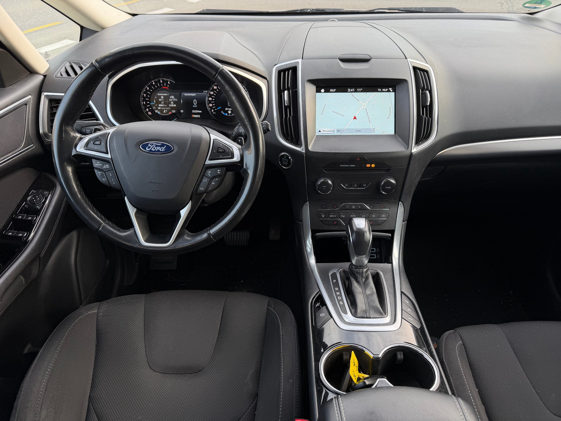 FORD S-Max 2.0 TDCi Titanium PowerShift 7 Sitze-image-9