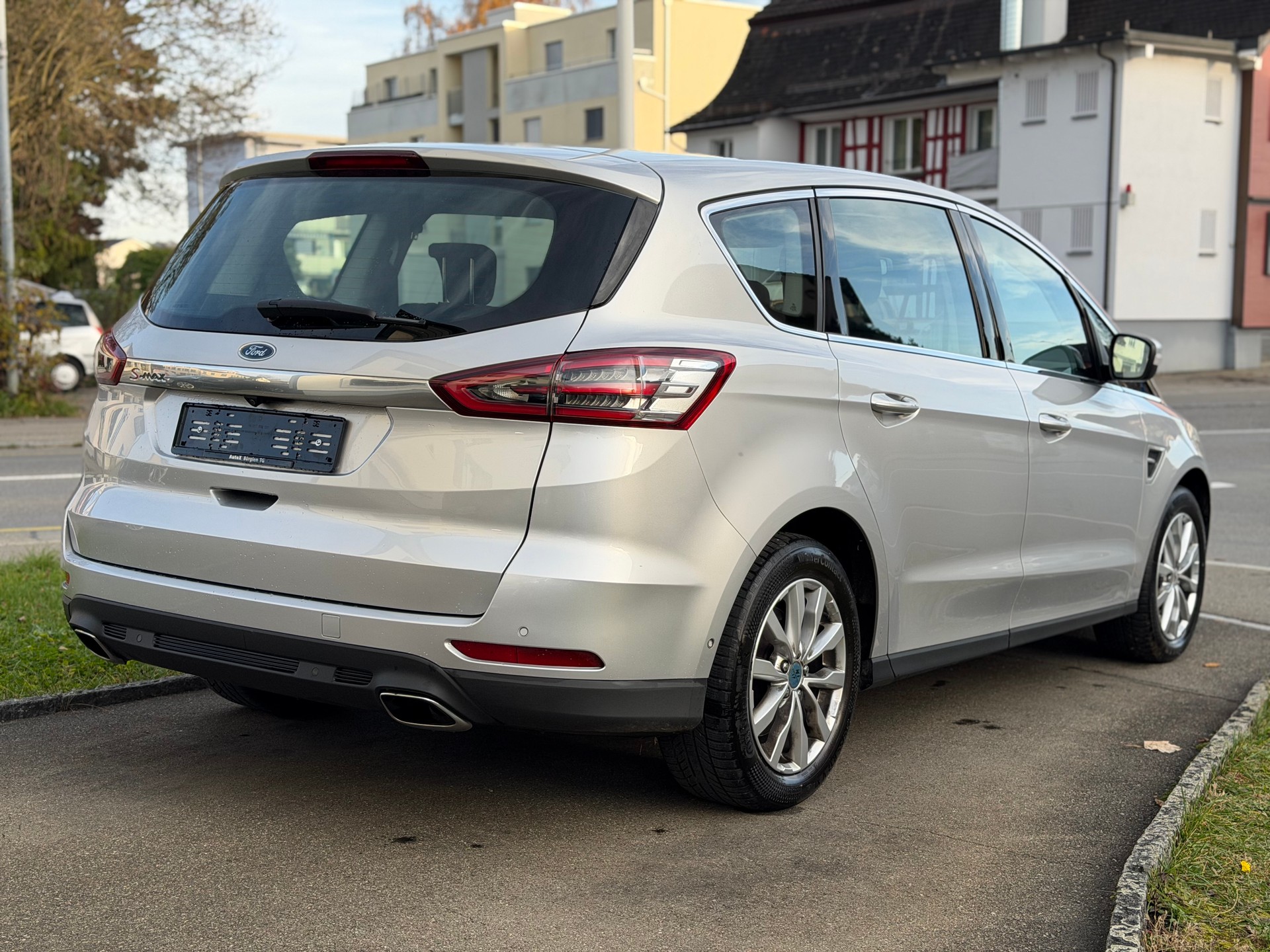 FORD S-Max 2.0 TDCi Titanium PowerShift 7 Sitze-image-6