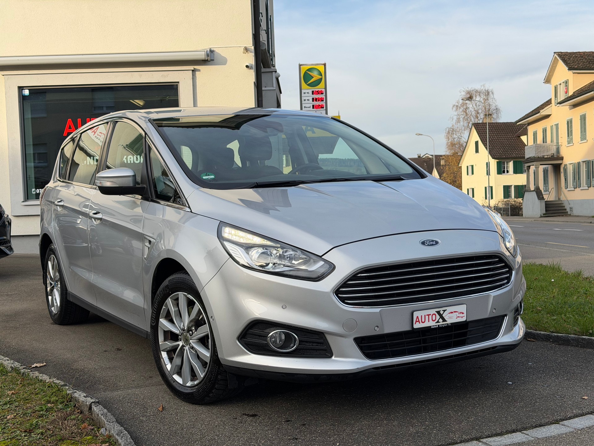 FORD S-Max 2.0 TDCi Titanium PowerShift 7 Sitze-image-0