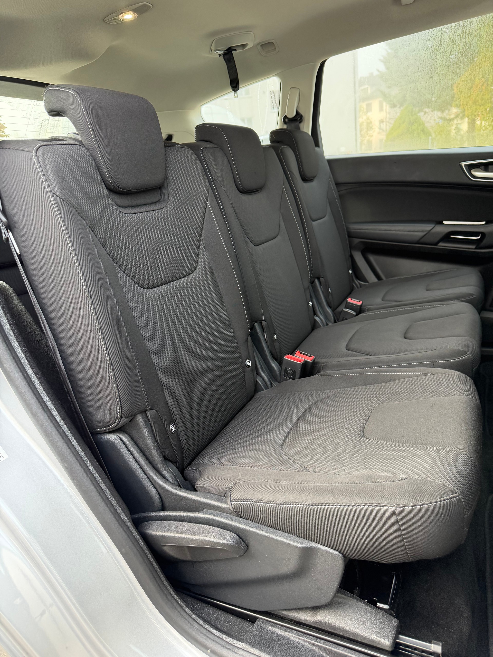 FORD S-Max 2.0 TDCi Titanium PowerShift 7 Sitze-image-14