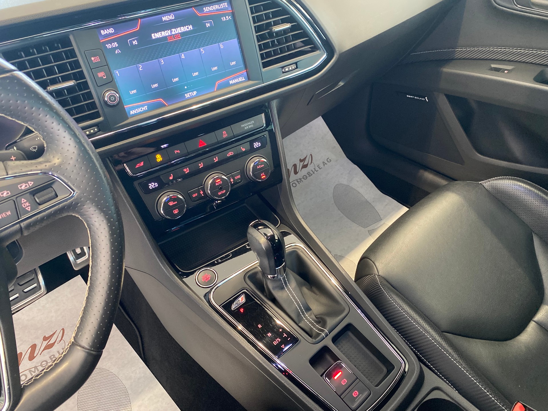 SEAT Leon 2.0 TSI 300PS Cupra 300 DSG **Top-Ausstattung**-image-13