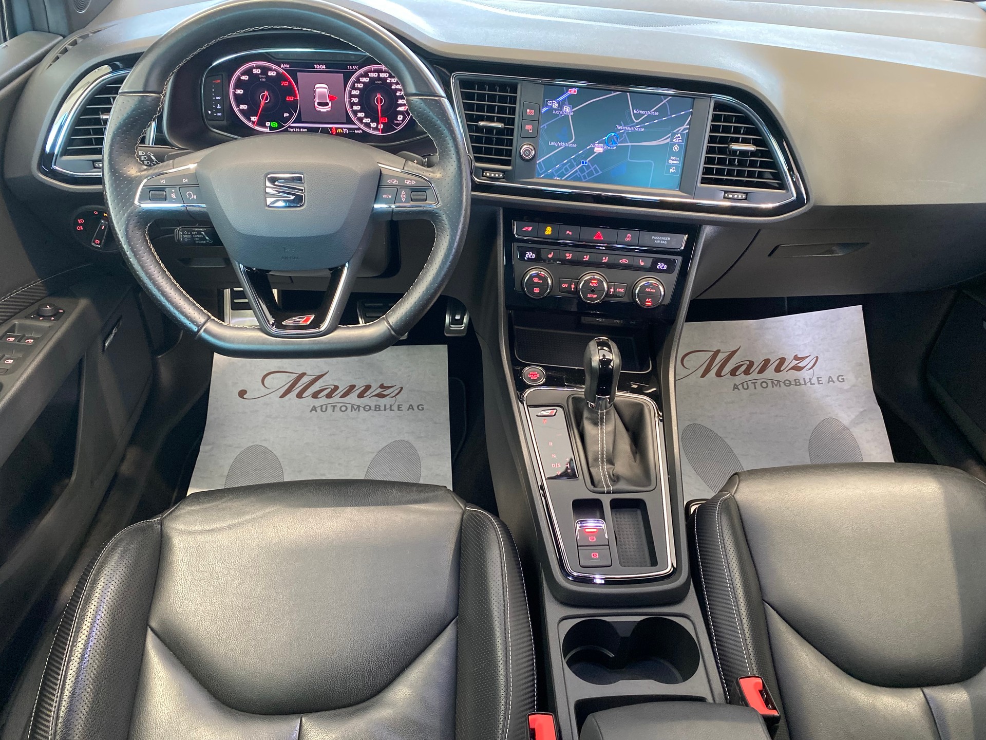 SEAT Leon 2.0 TSI 300PS Cupra 300 DSG **Top-Ausstattung**-image-10