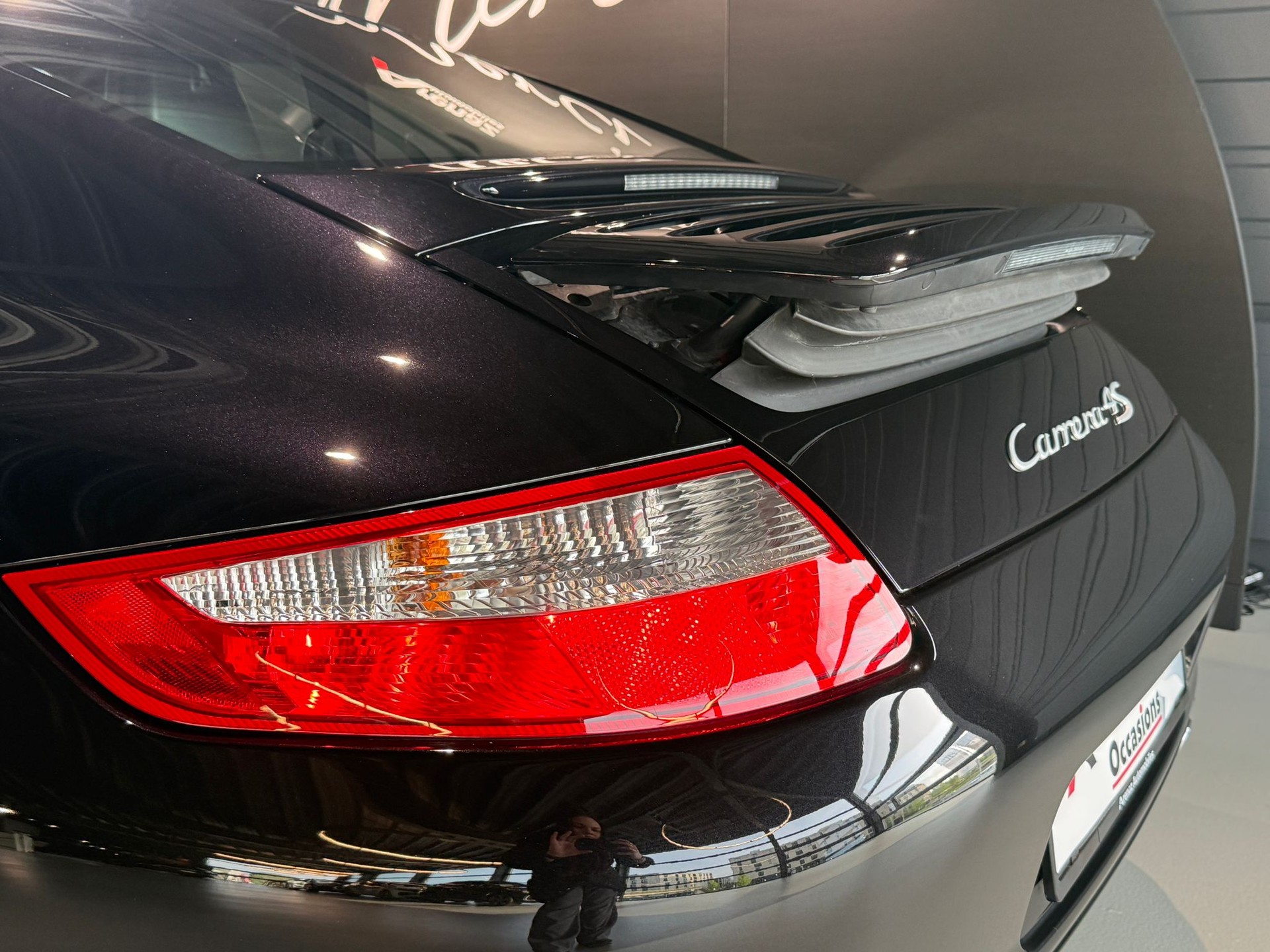 PORSCHE 911 Carrera 4S-image-23