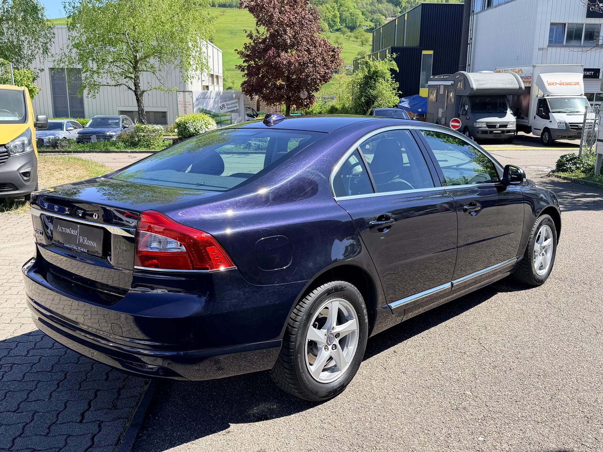 VOLVO S80 T4 Momentum Powershift-showroom-element-1