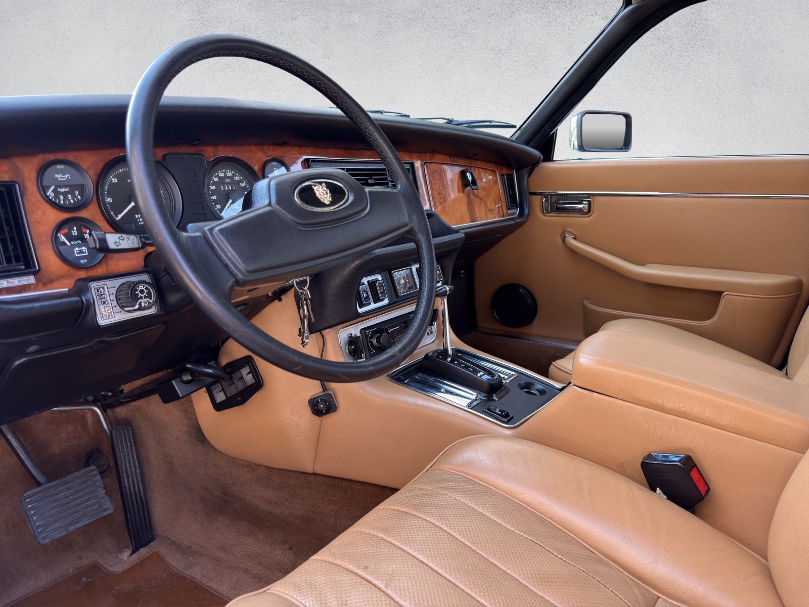 JAGUAR XJ6 4.2 Swiss-image-12