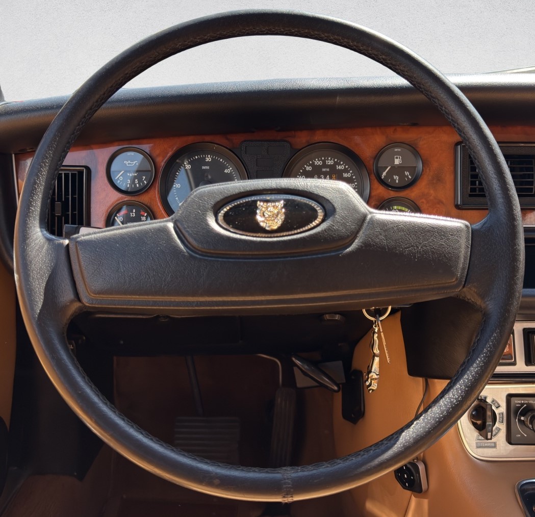 JAGUAR XJ6 4.2 Swiss-image-8