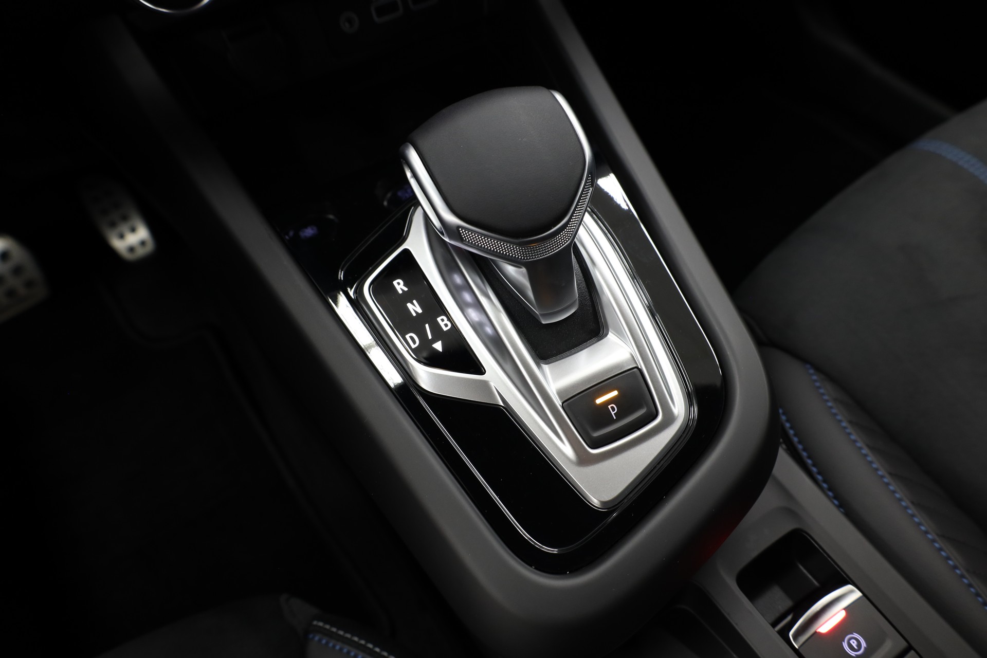 RENAULT Arkana 1.6 E-Tech esprit Alpine-image-17