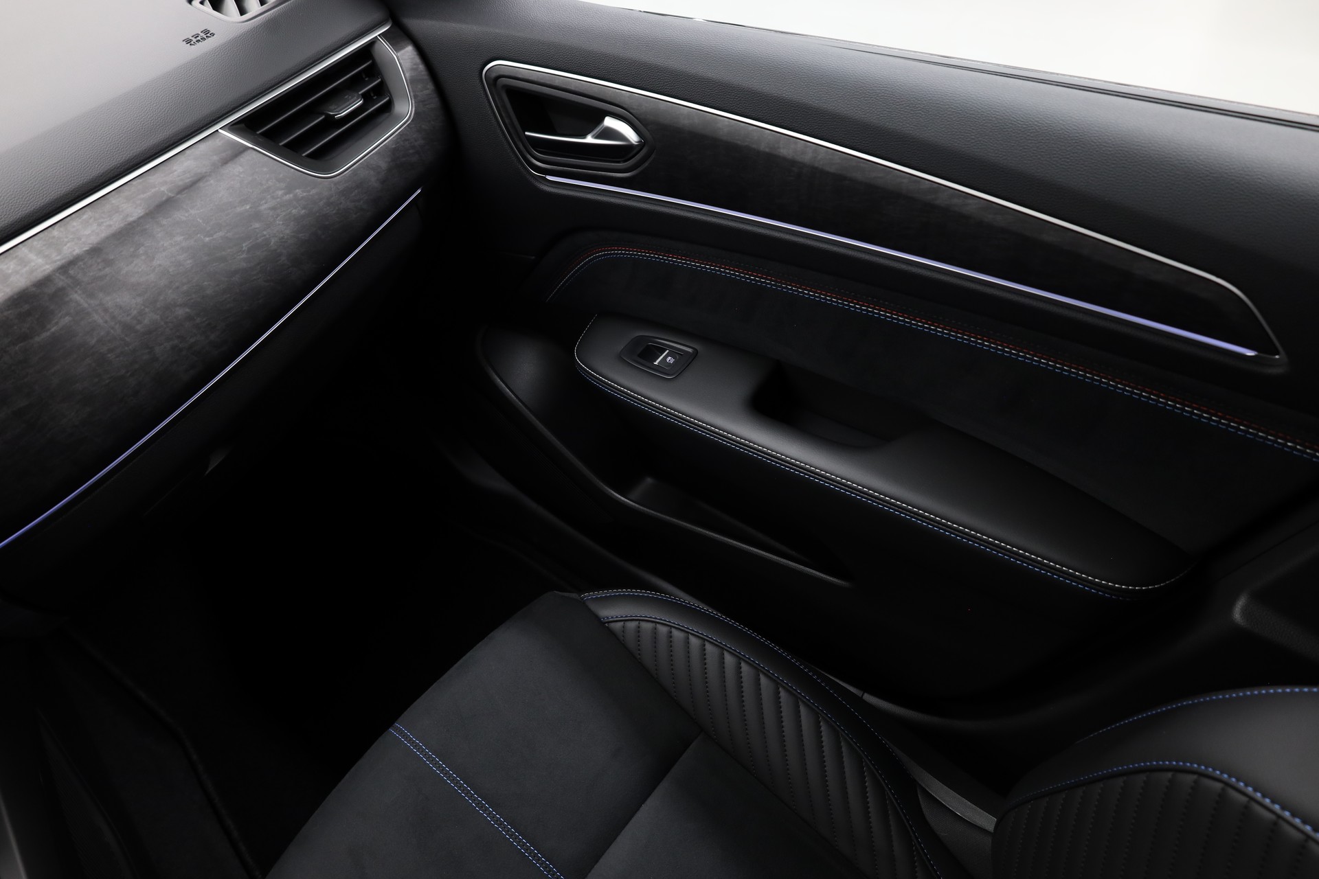RENAULT Arkana 1.6 E-Tech esprit Alpine-image-19