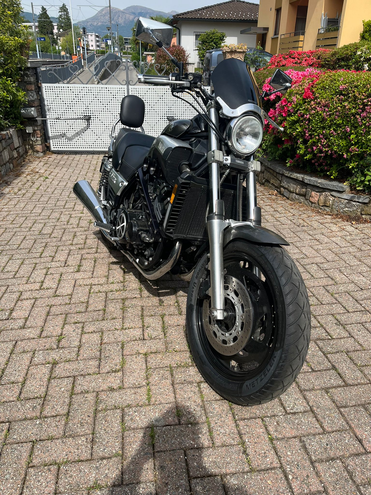 YAMAHA V-Max VMX 1200 Final Edition-image-4