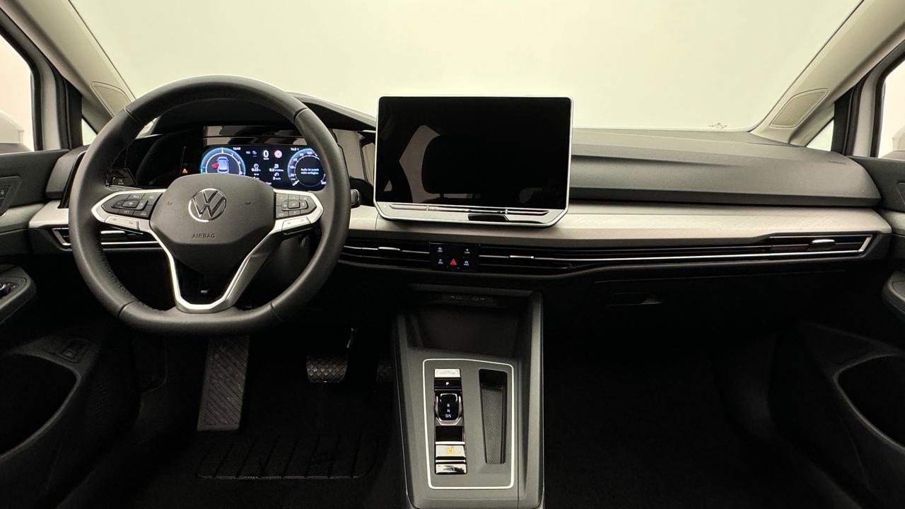 VW Golf VIII 1.5 TSI PHEV Limited-image-5