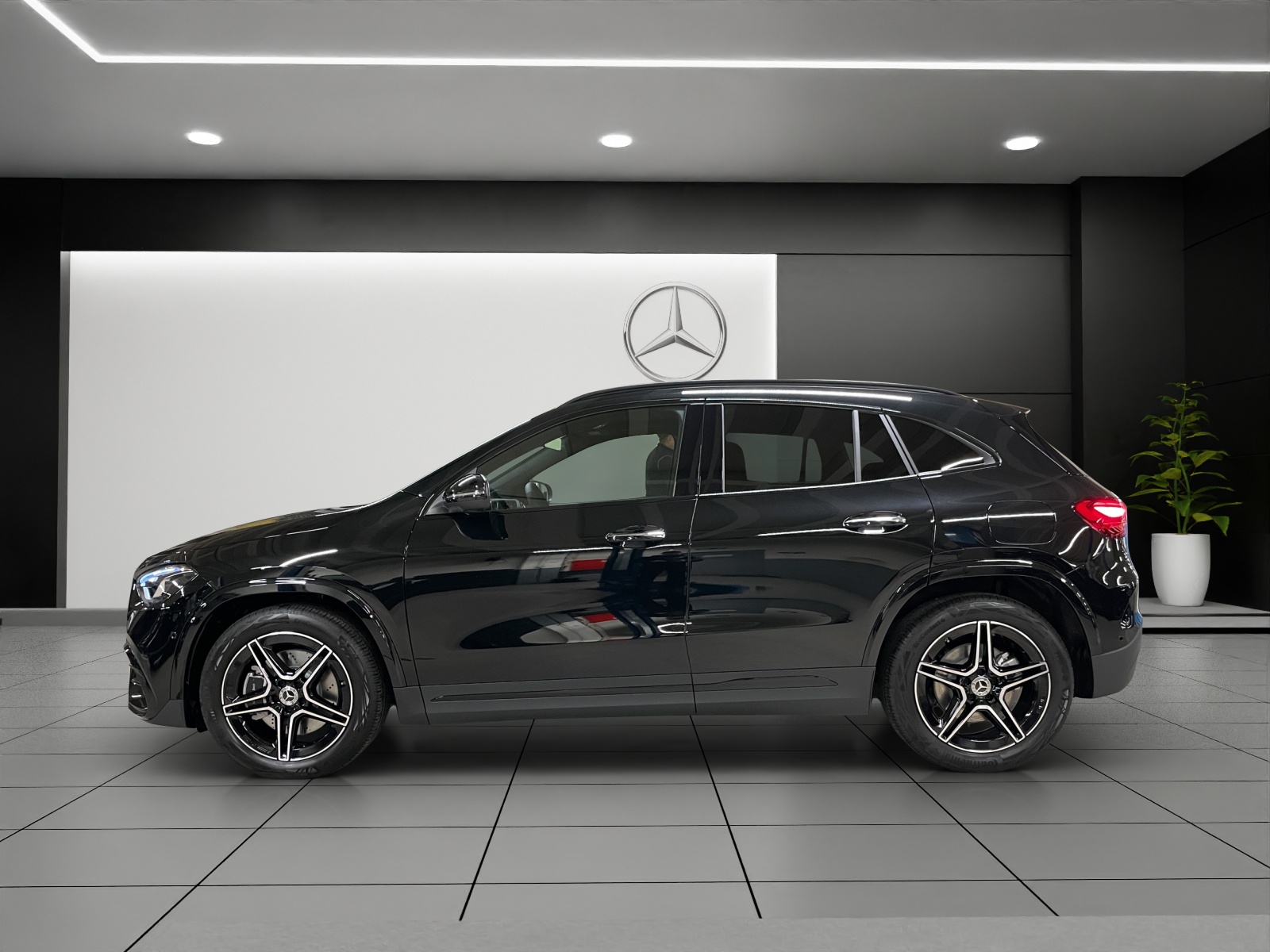 MERCEDES-BENZ GLA 250 4Matic 8G-DCT Swiss Star-image-2